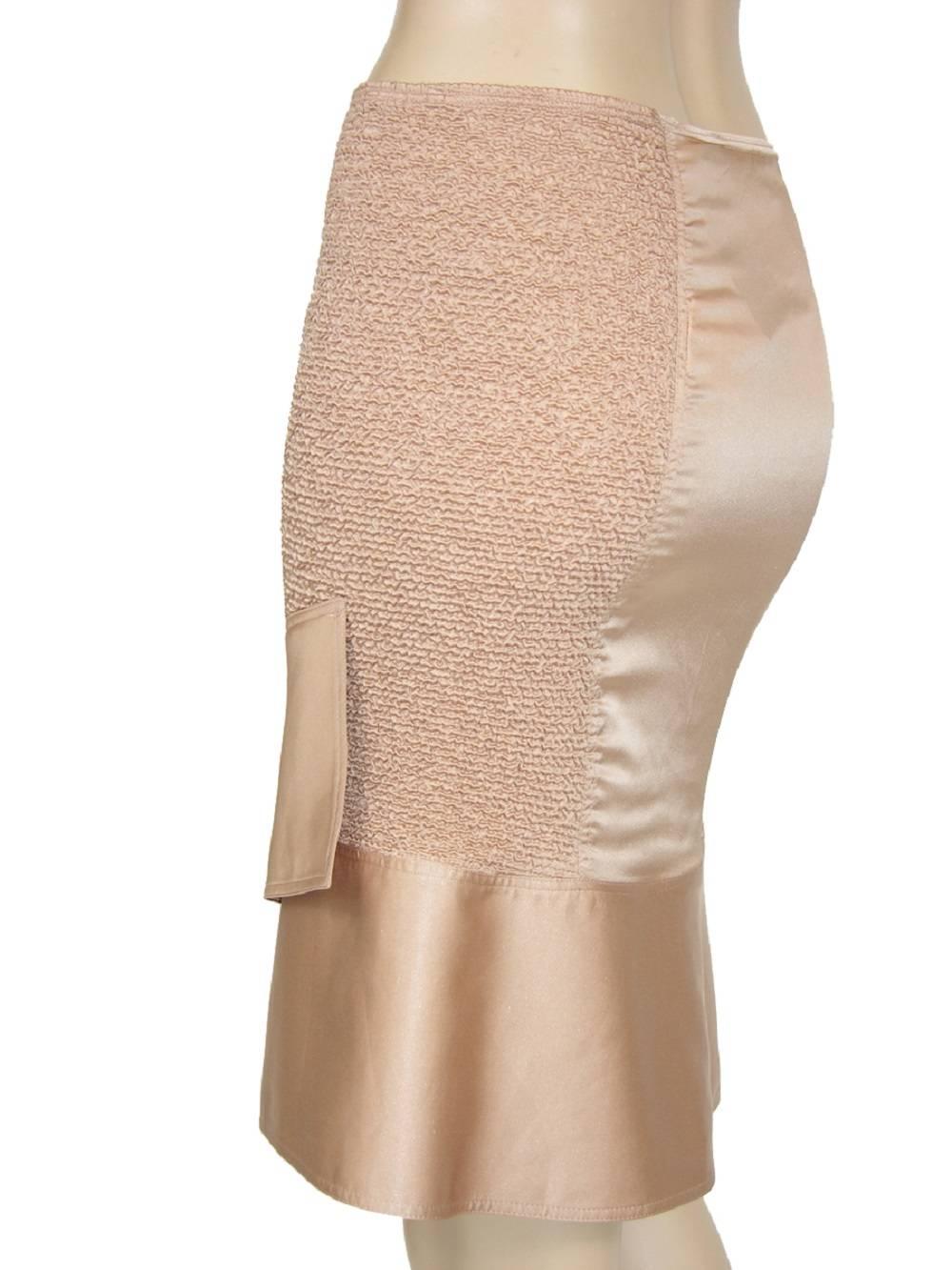 Donna Tom Ford for Gucci, passerella P/E 2004, gonna asimmetrica in seta color nudo, 44 anni in vendita