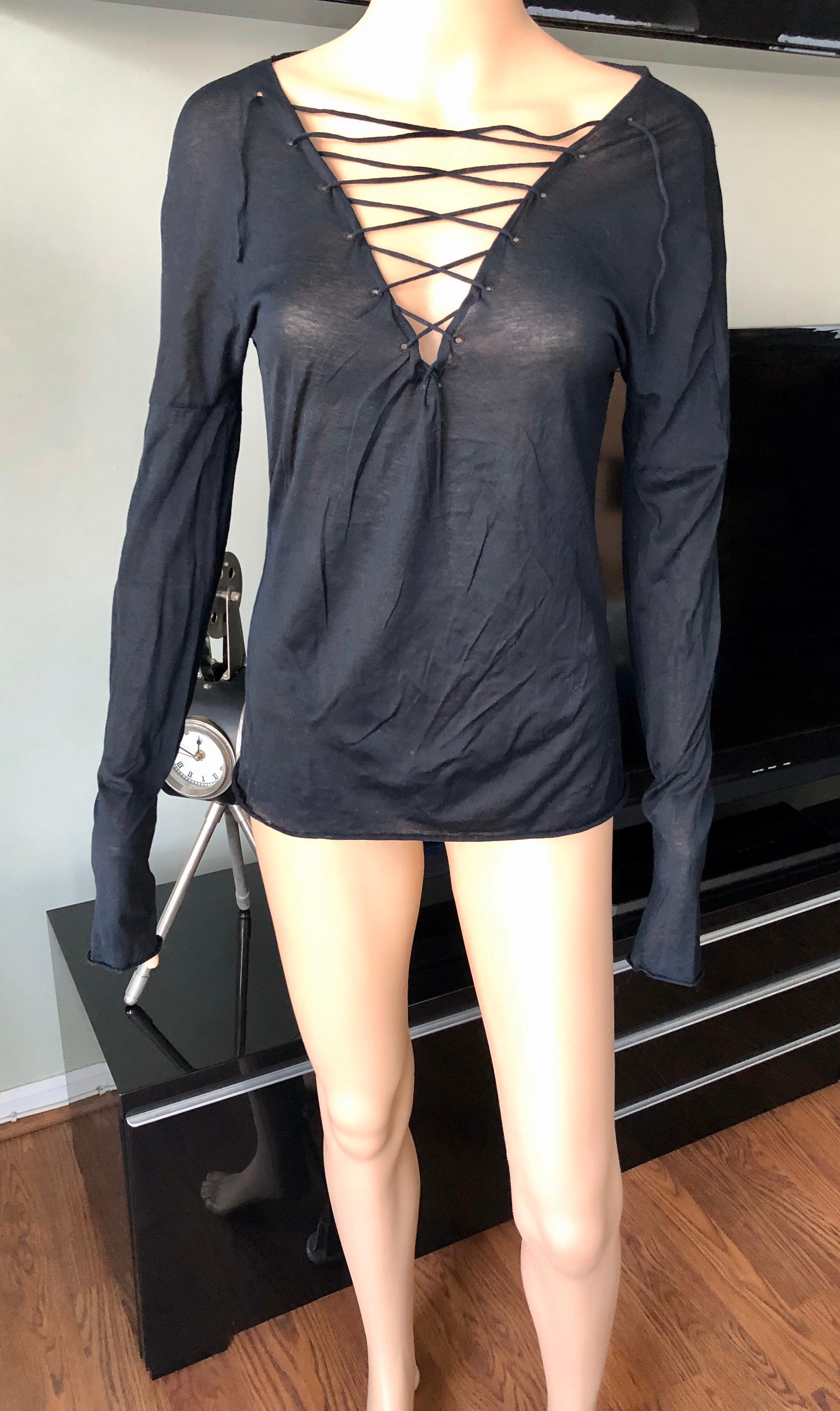Noir Tom Ford pour Gucci tricoté en maille semi-transparente à lacets  Pull-over noir en vente
