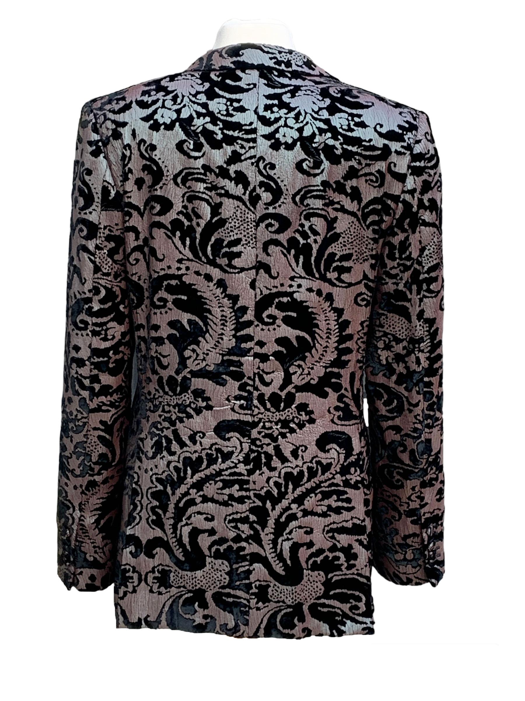 Tom Ford for Gucci SS 2000 Gothic Damask Iridescent Paint Velvet Blazer 48 US 38 In Excellent Condition For Sale In Montgomery, TX