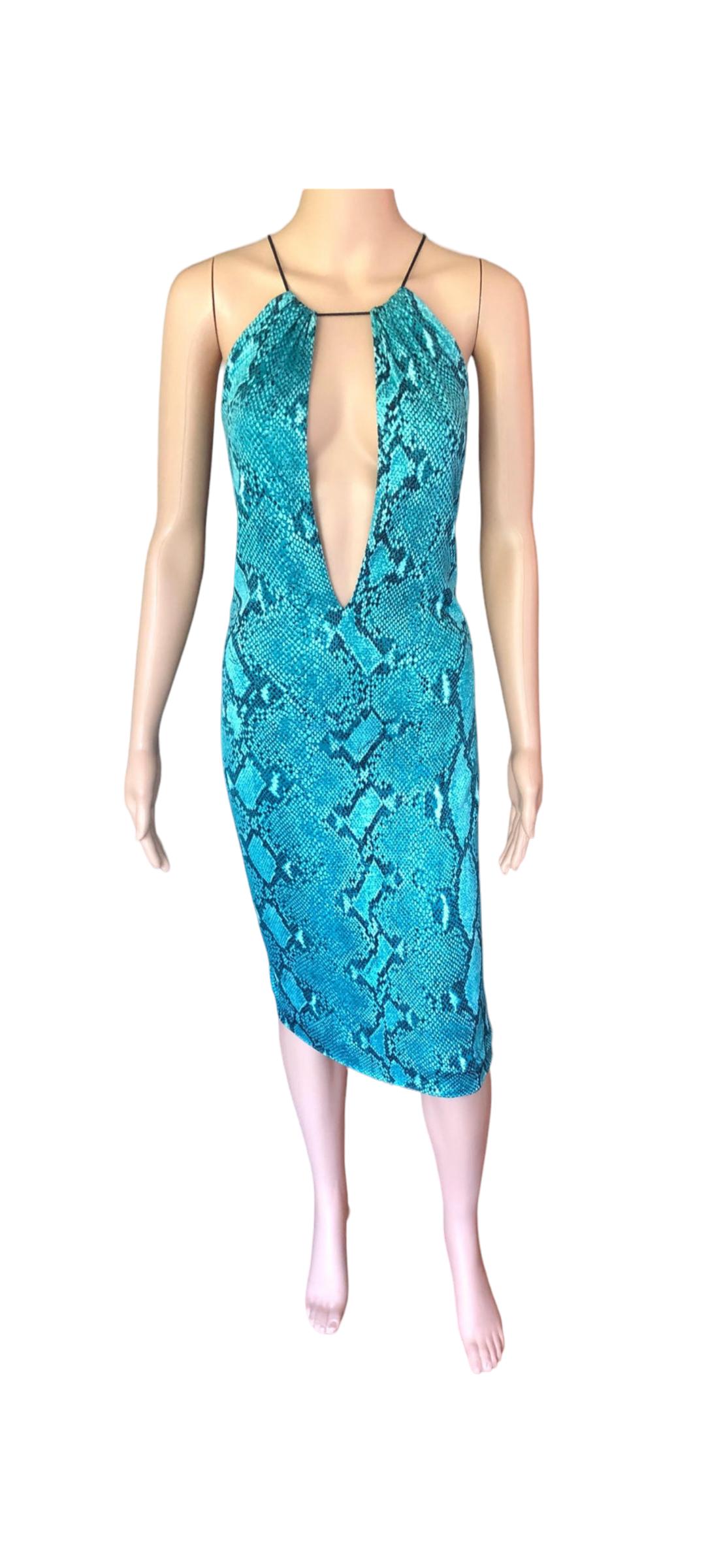 Tom Ford for Gucci Unworn S/S 2000 Runway Campaign Python Print Plunged Halter Dress IT 38

Gucci midi dress featuring python print throughout, halter neck with cutout and push lock metal clasp closure at shoulders.

New with Tags 