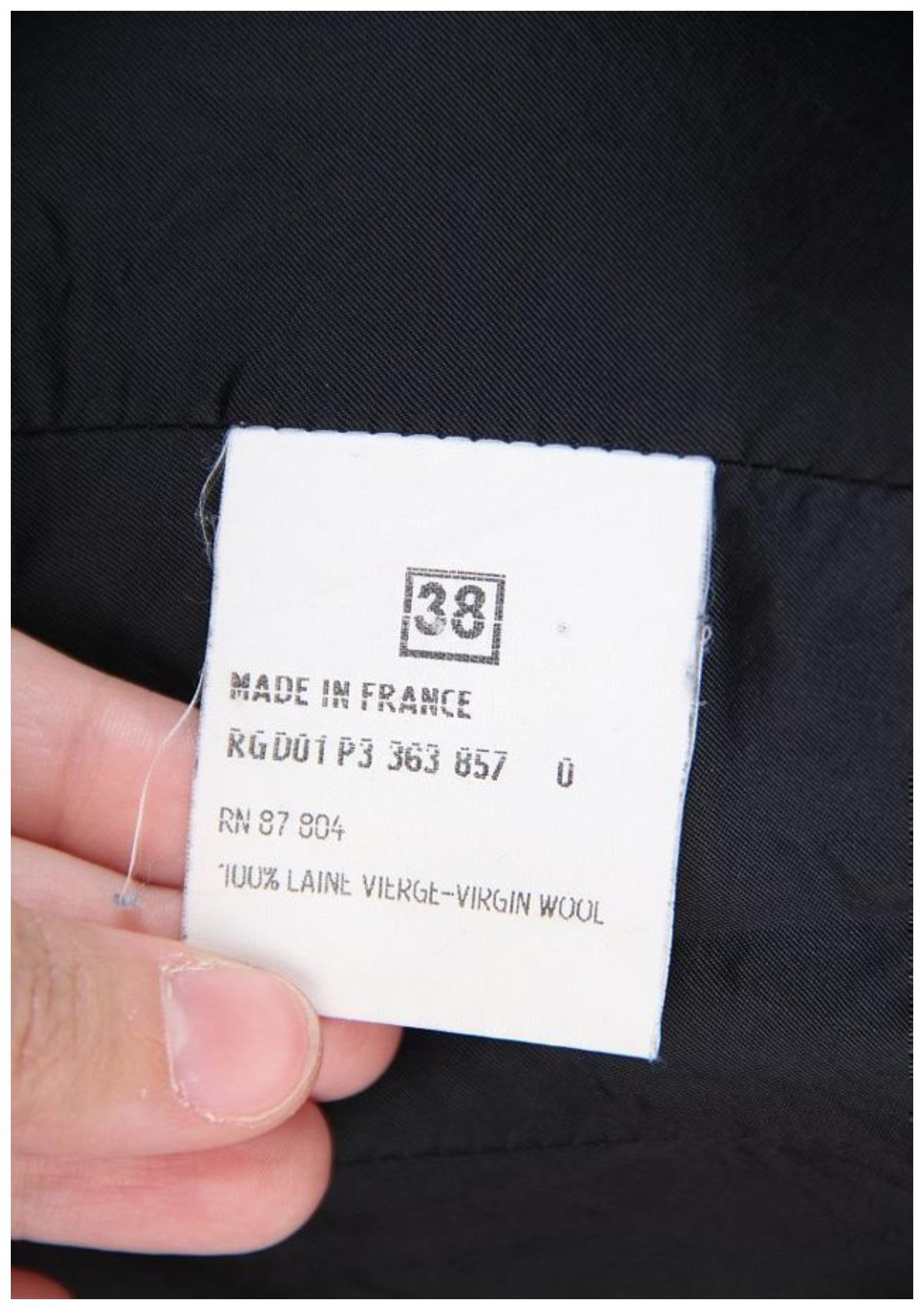 FW 2001 TOM FORD for YSL Runway wool Blazer with Ruffle Detailing (black) FR38 For Sale 1