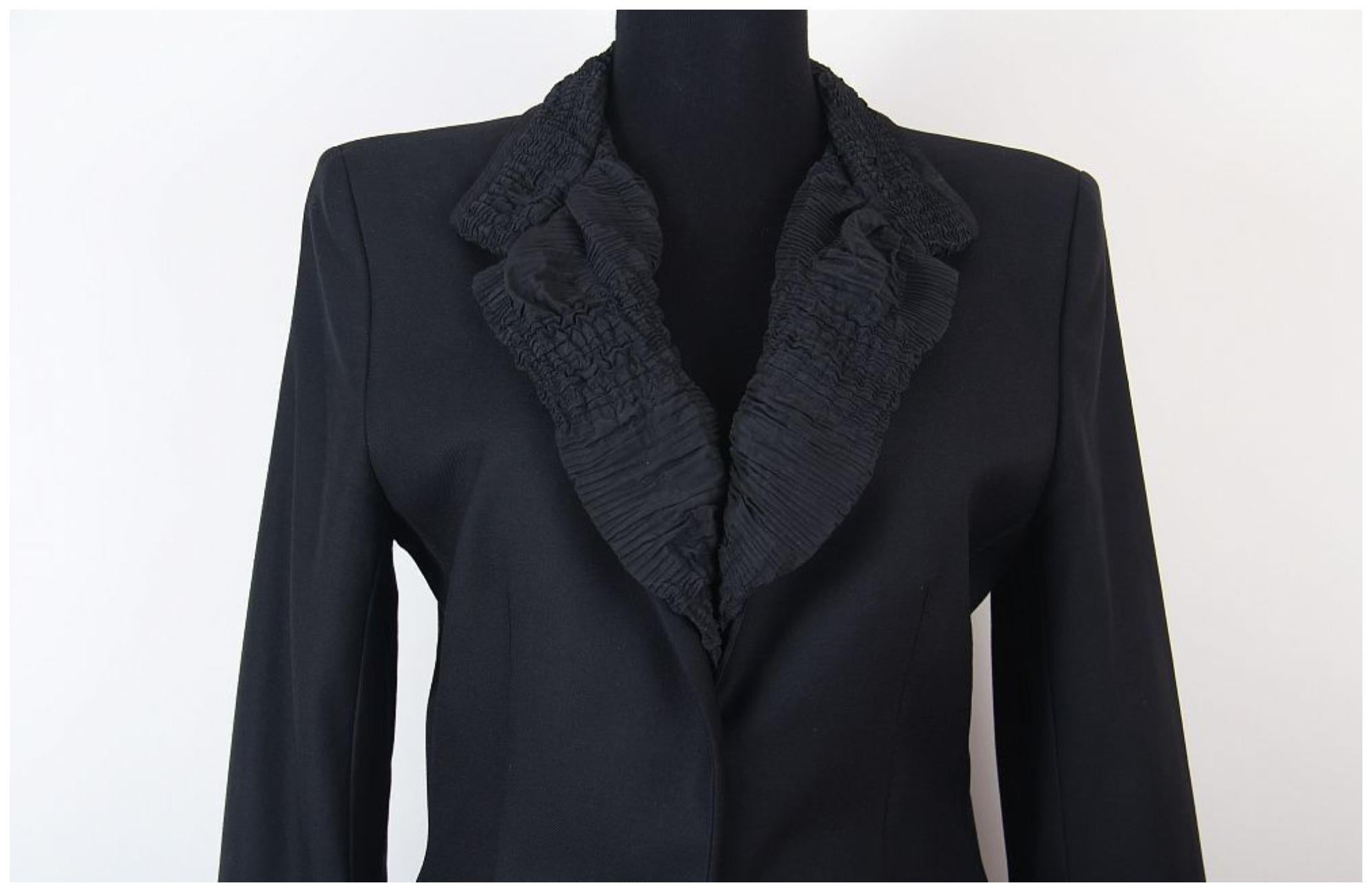 FW 2001 TOM FORD for YSL Runway wool Blazer with Ruffle Detailing (black) FR38 For Sale 3