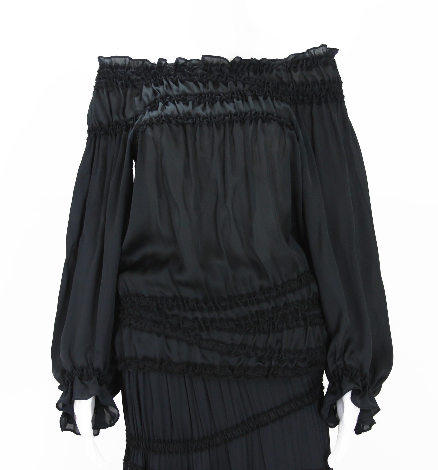 Tom Ford pour Yves Saint Laurent, tailleur jupe longue en soie noire, défilé A/H 2001  en vente 1