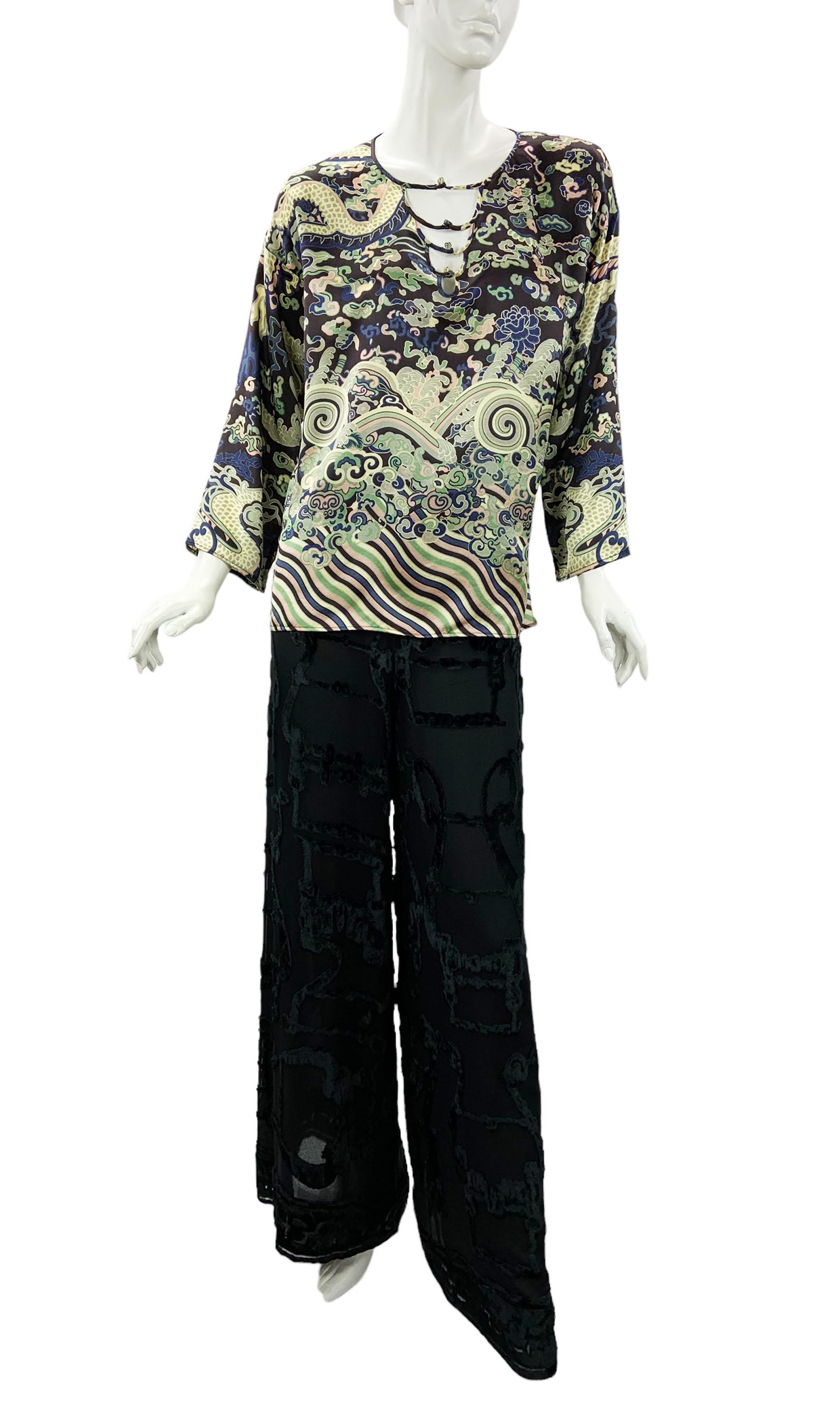 Tom Ford for Yves Saint Laurent F/W 2004 Chinoiserie Silk Blouse Top Fr. 38 US 6 For Sale 2