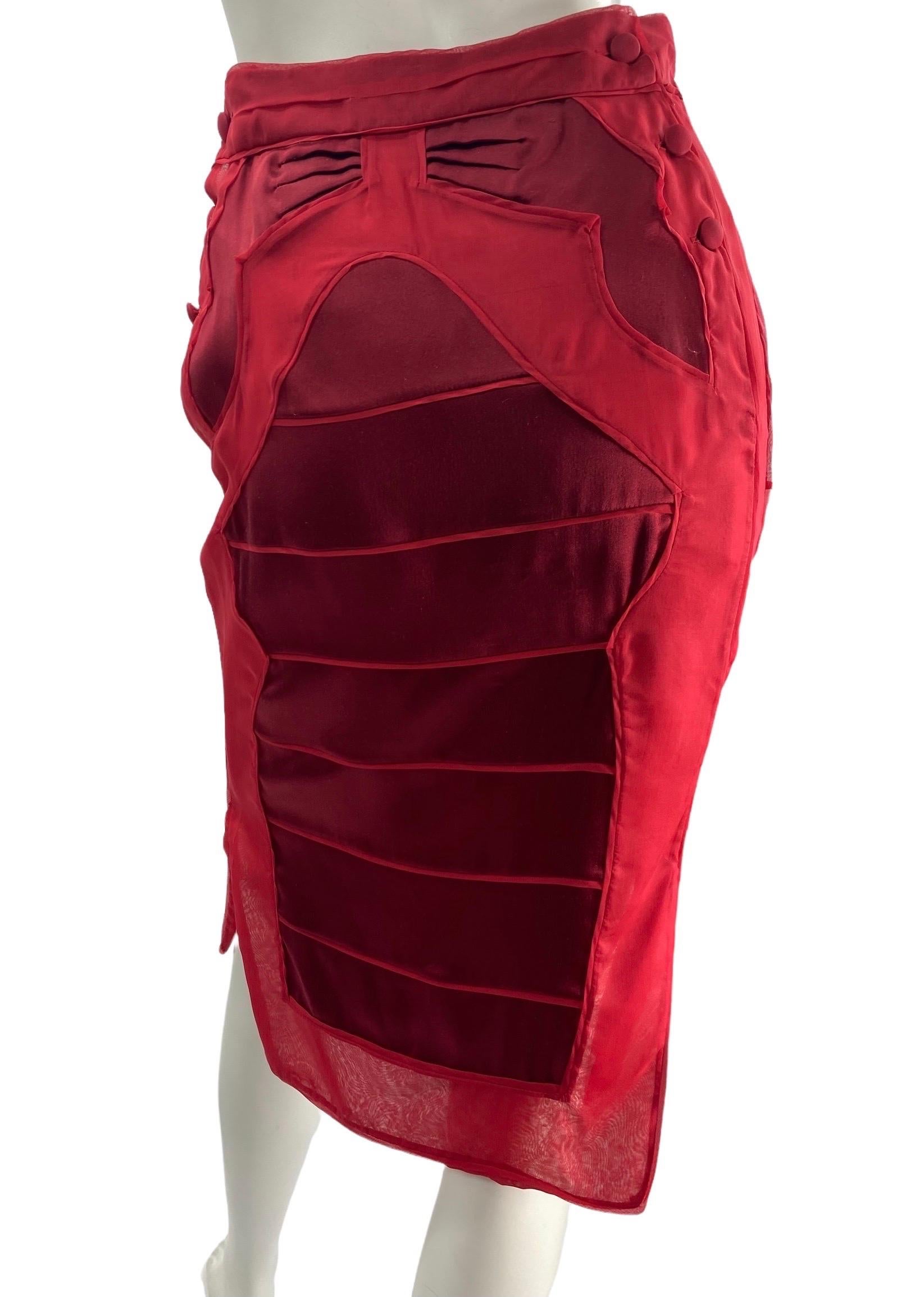 Tailleur jupe Tom Ford pour Yves Saint Laurent collection A/H 2004, taille US 4 - 6 en vente 5