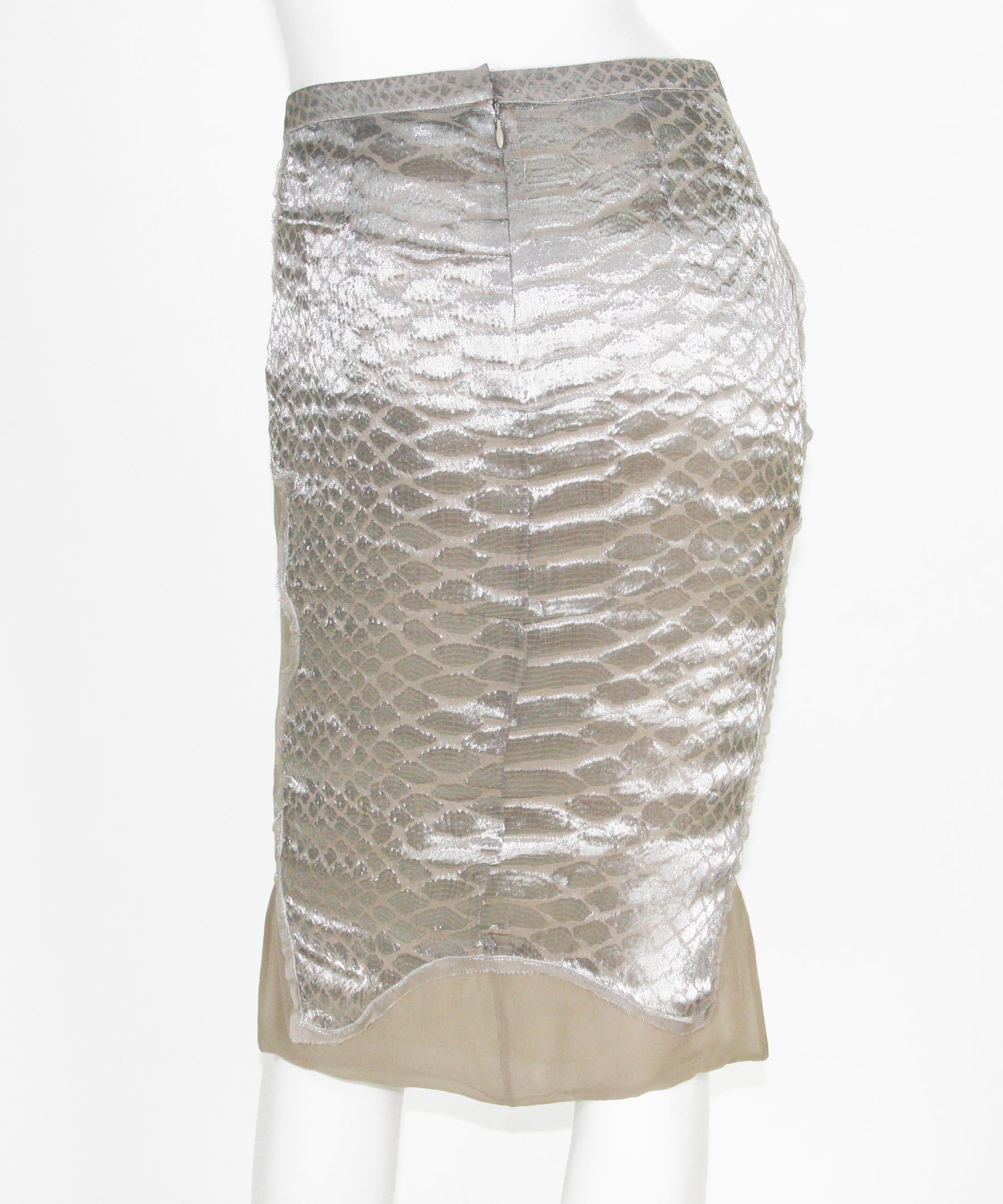 Tom Ford pour Yves Saint Laurent, tailleur jupe en vison, collection A/H 2004, taille 38/6 en vente 5