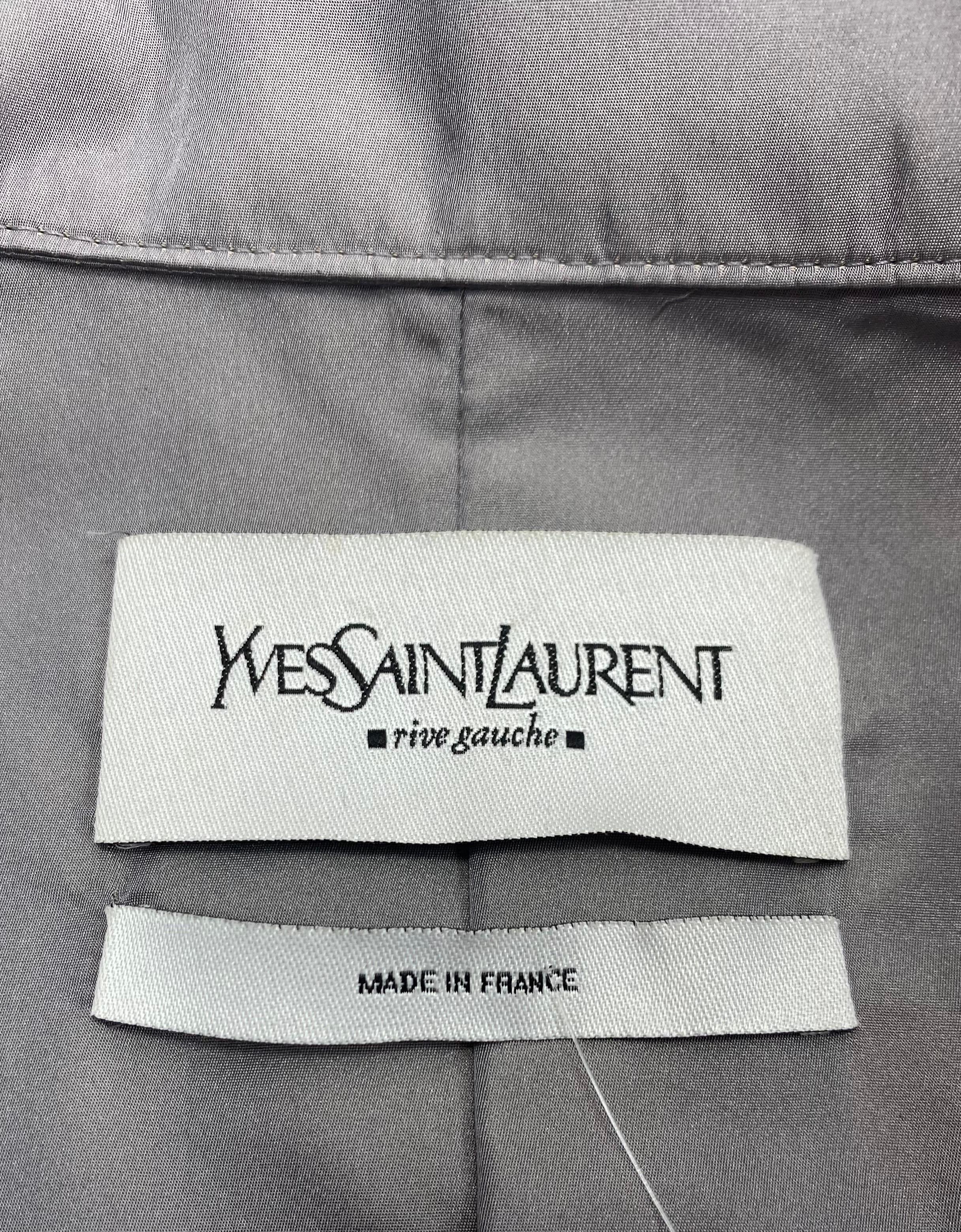   Tailleur jupe gris tourterelle Tom Ford pour Yves Saint Laurent, A/H 2004, taille FR 38 - US 6 en vente 2