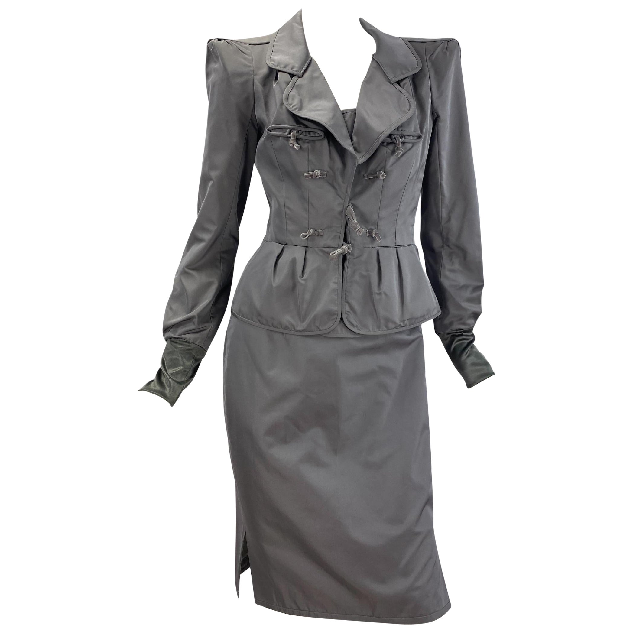 Tailleur jupe gris tourterelle Tom Ford pour Yves Saint Laurent, A/H 2004, taille FR 38 - US 6