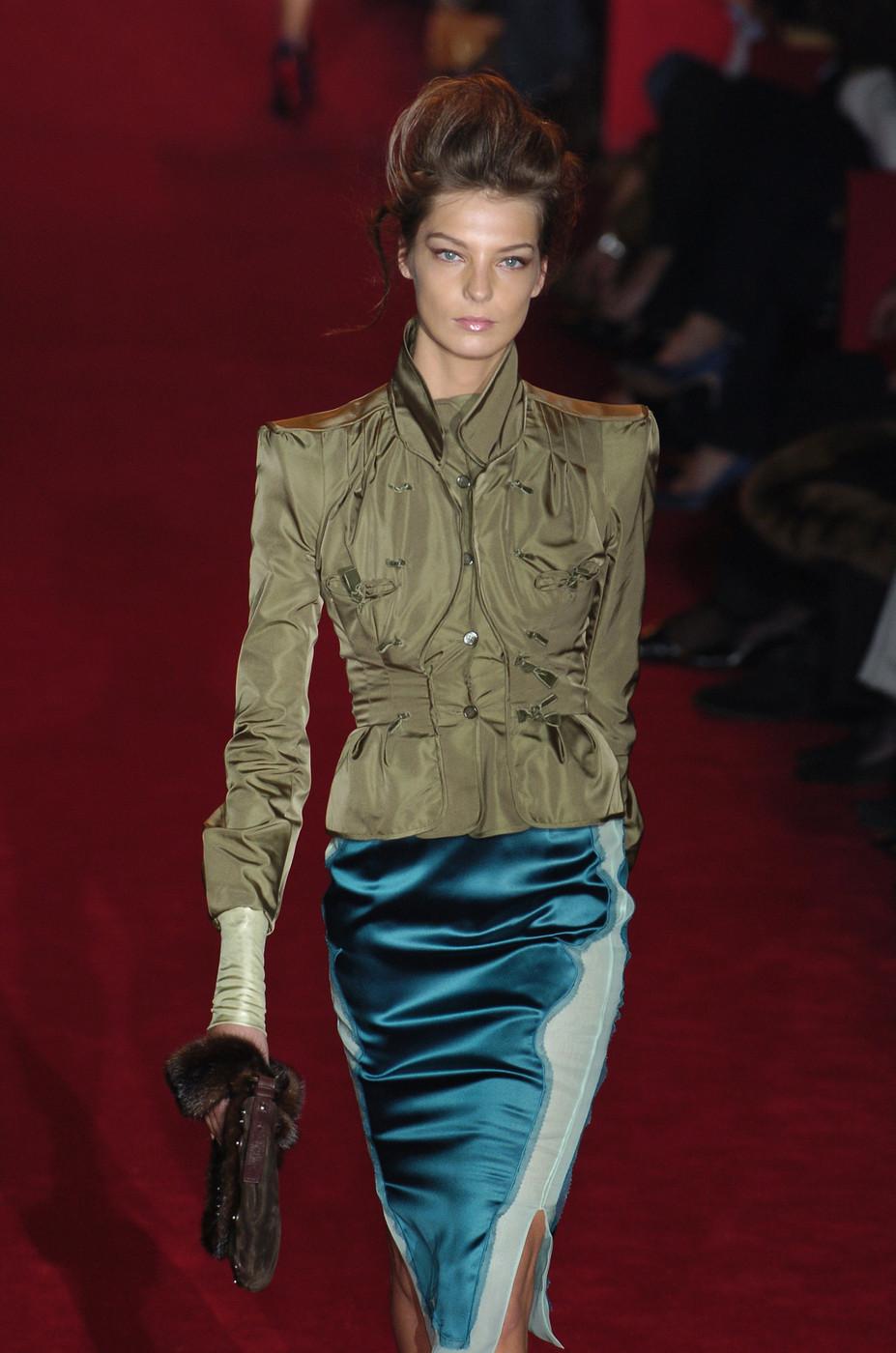 Blue Tom Ford for Yves Saint Laurent FW 2004 Silk Pagoda Jacket Skirt Suit Fr 36 US 4 For Sale