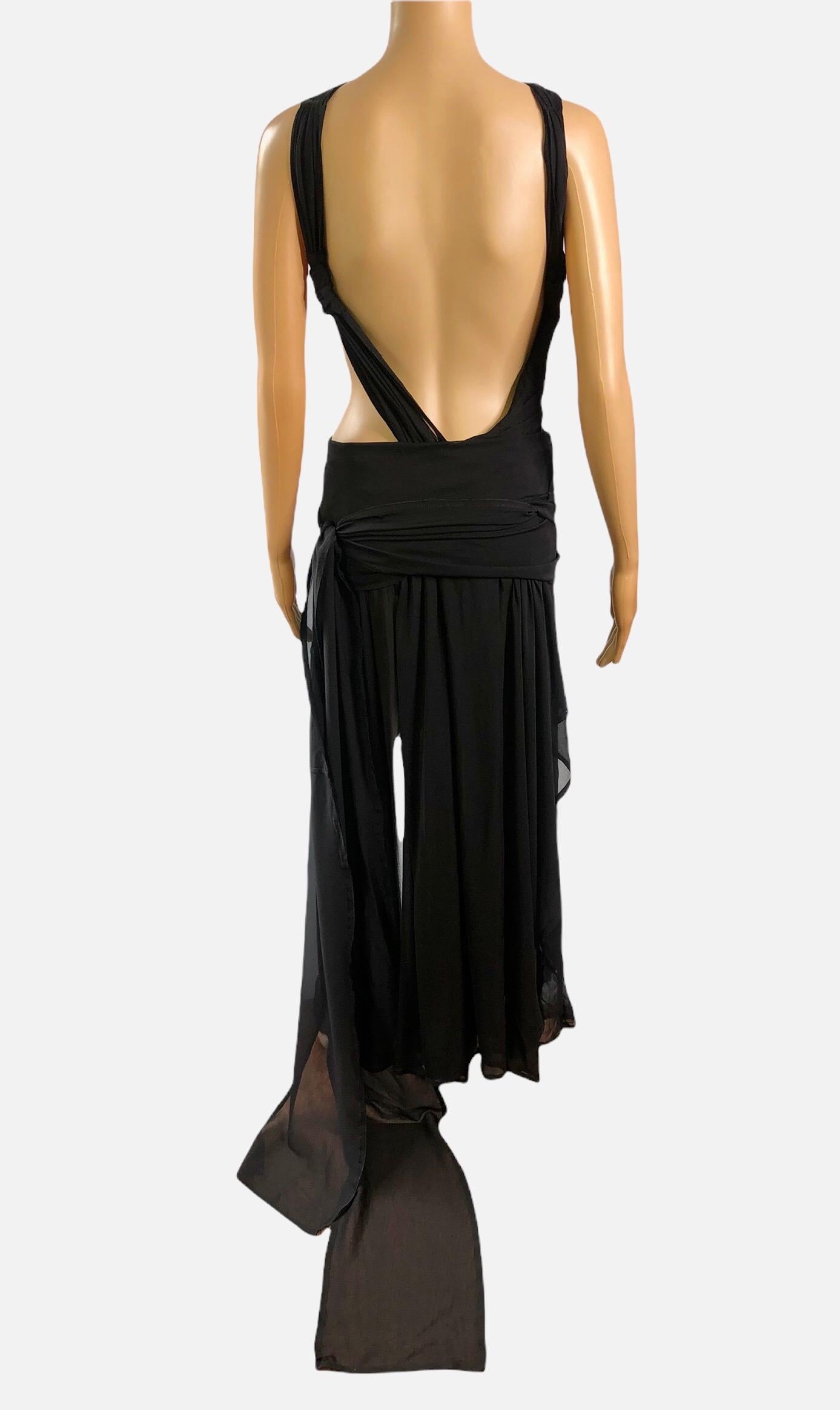 Tom Ford für Yves Saint Laurent S/S 2002 Laufsteg Schwarzes Kleid mit durchsichtigem Ausschnitt im Angebot 3
