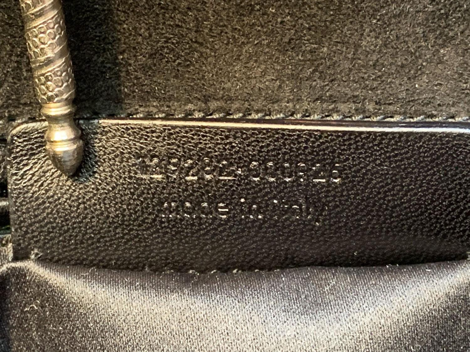 Tom Ford for Yves Saint Laurent S/S 2004 Sac en daim noir à double armature en corne en vente 3