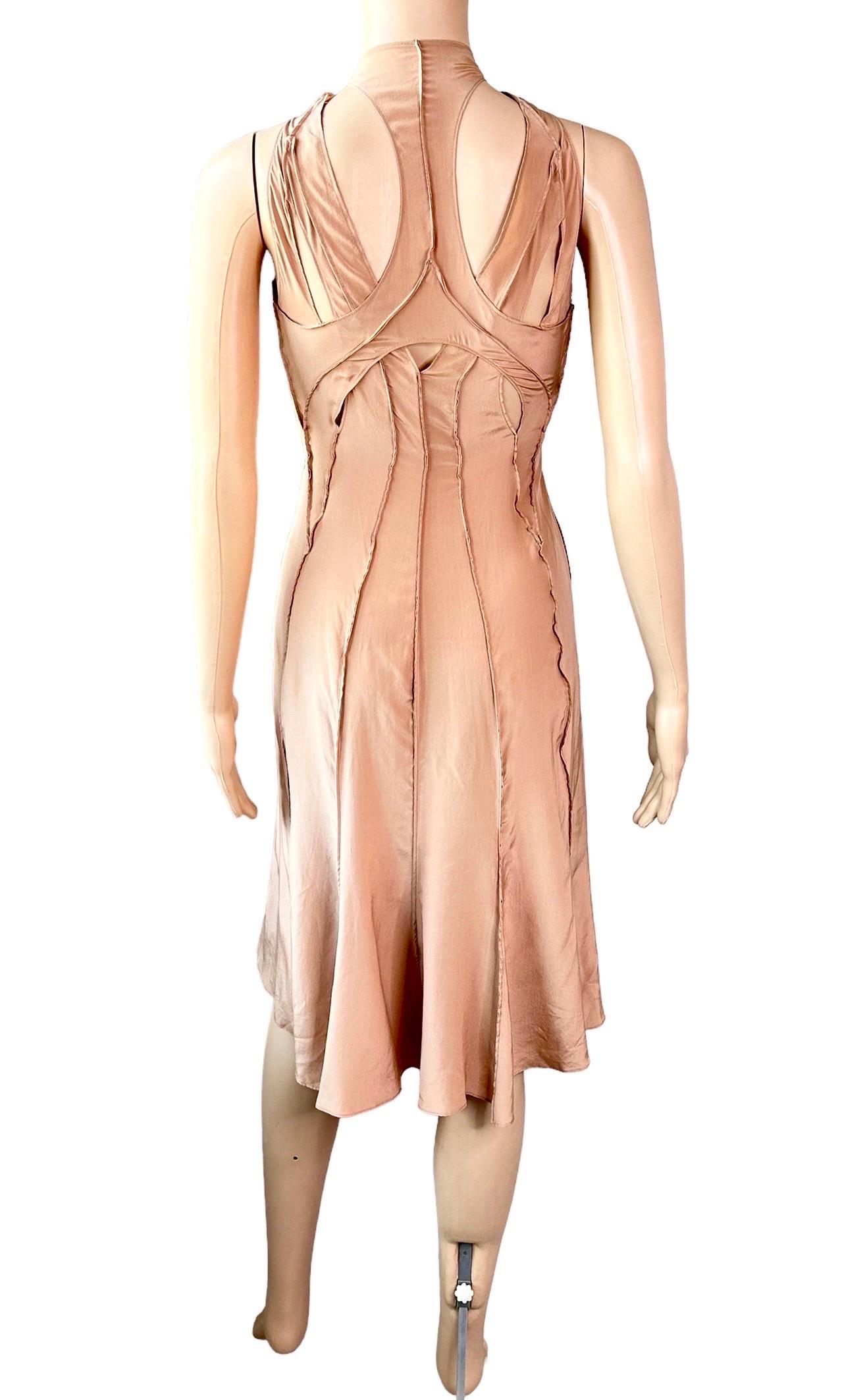 Tom Ford for Yves Saint Laurent YSL S/S 2003 Runway Cutout Silk Dress FR 40

Look 1 from the Spring 2003 Collection.
