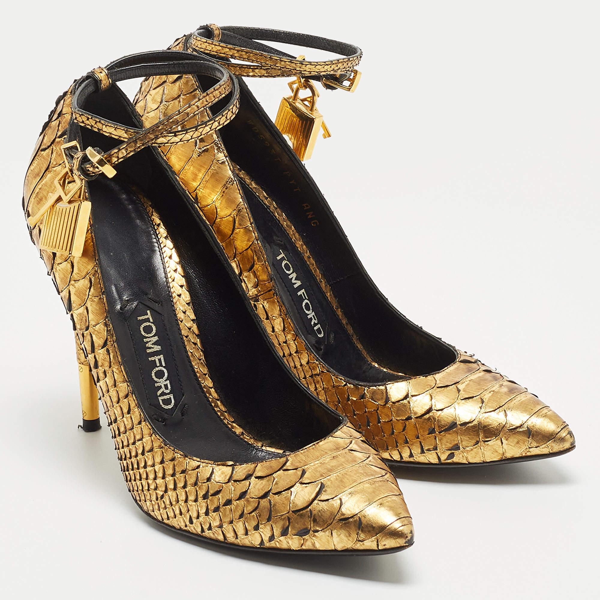 Tom Ford Gold Python Padlock Pumps In Good Condition In Dubai, Al Qouz 2