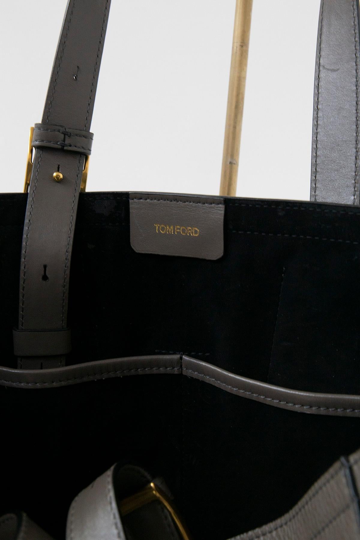 TOM FORD Grey Leather Bag with Handles For Sale 2