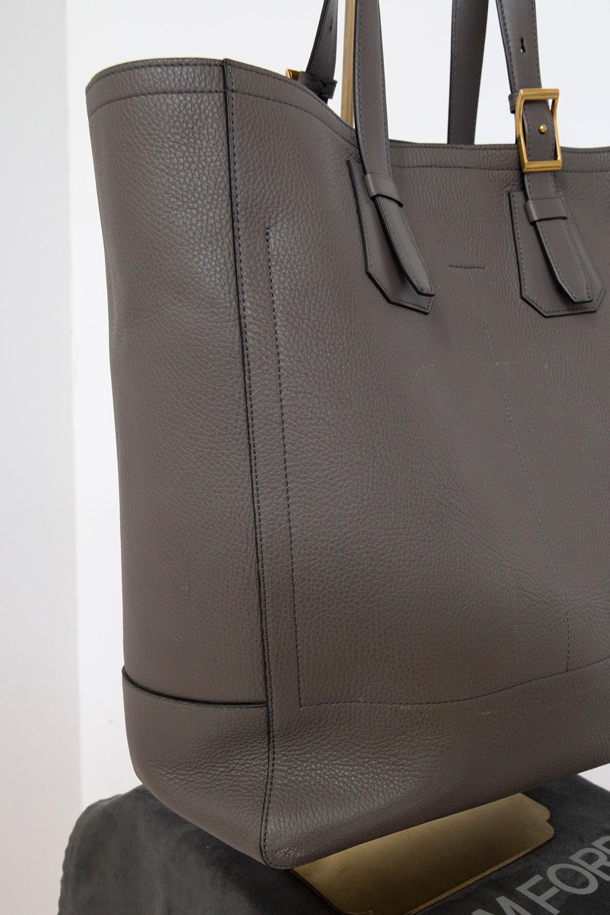 TOM FORD Grey Leather Bag with Handles In Good Condition For Sale In Milano, IT