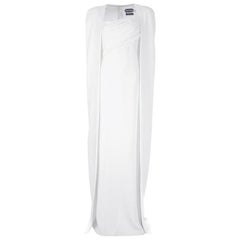 Robe blanche iconique Tom Ford avec cape:: vue sur Gwyneth