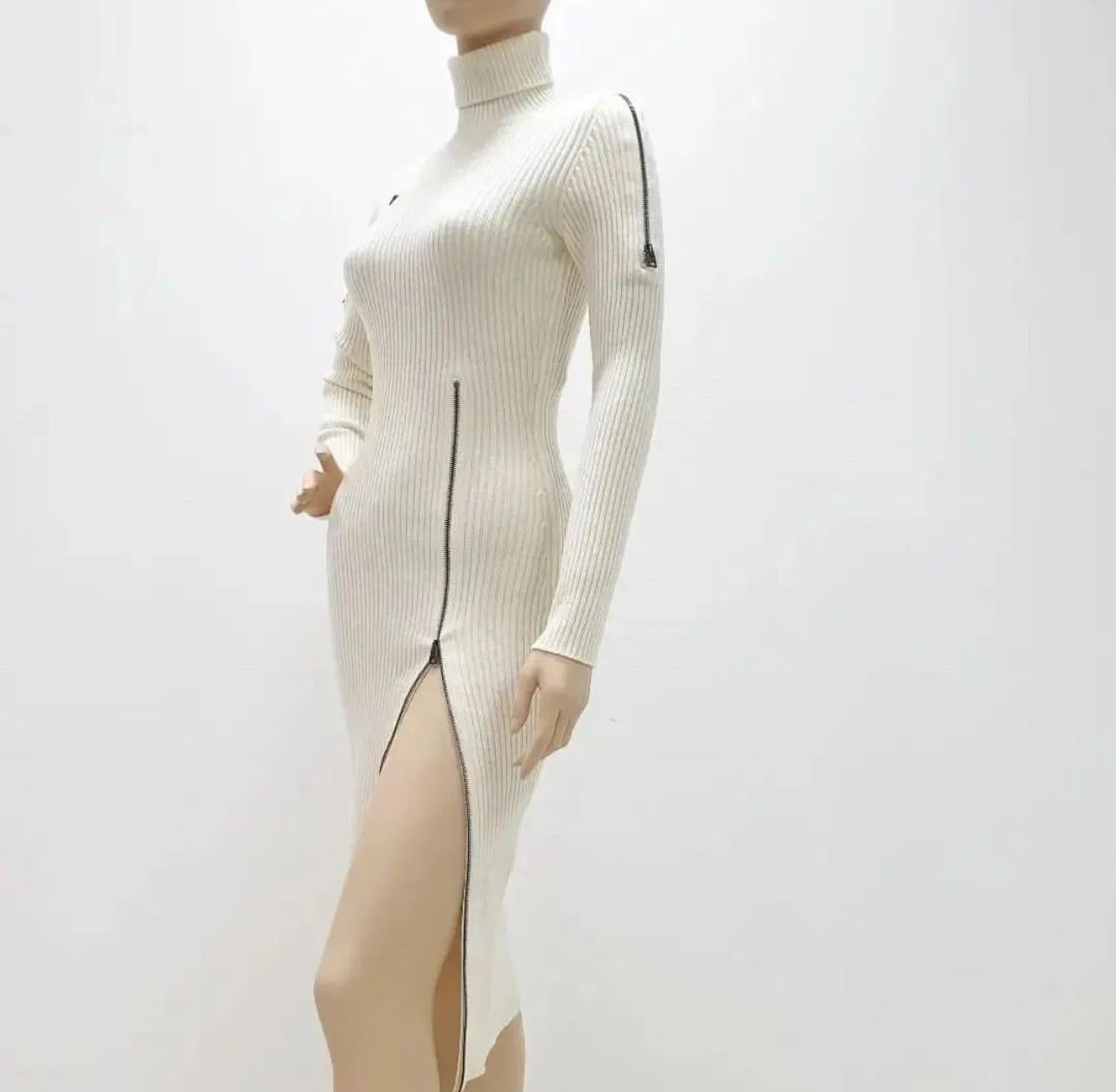 Tom Ford Ivory Wool Zipper Dress   In Excellent Condition In Krakow, PL