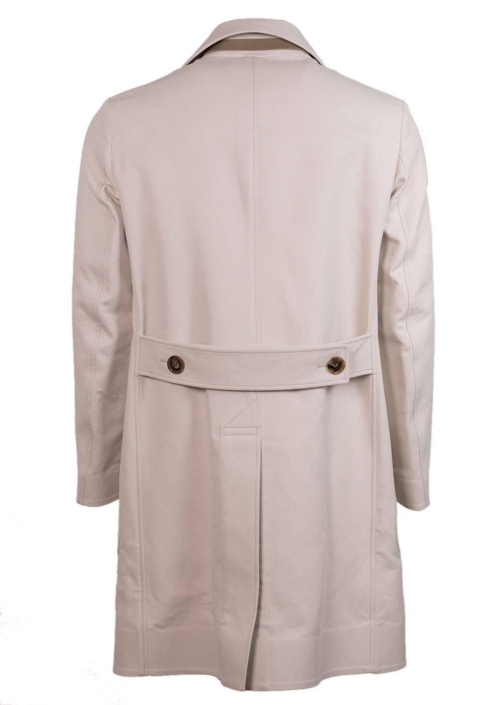 Brand New Tom Ford Cotton Trench Raincoat
Original Tags 7 Hanger Included
Retails In-Stores & Online for $2,295
Size EUR 48 / US 38 Fits True to Size

Embrace all elements in your Tom Ford Trench Style Coat. This coat was designed using durable,