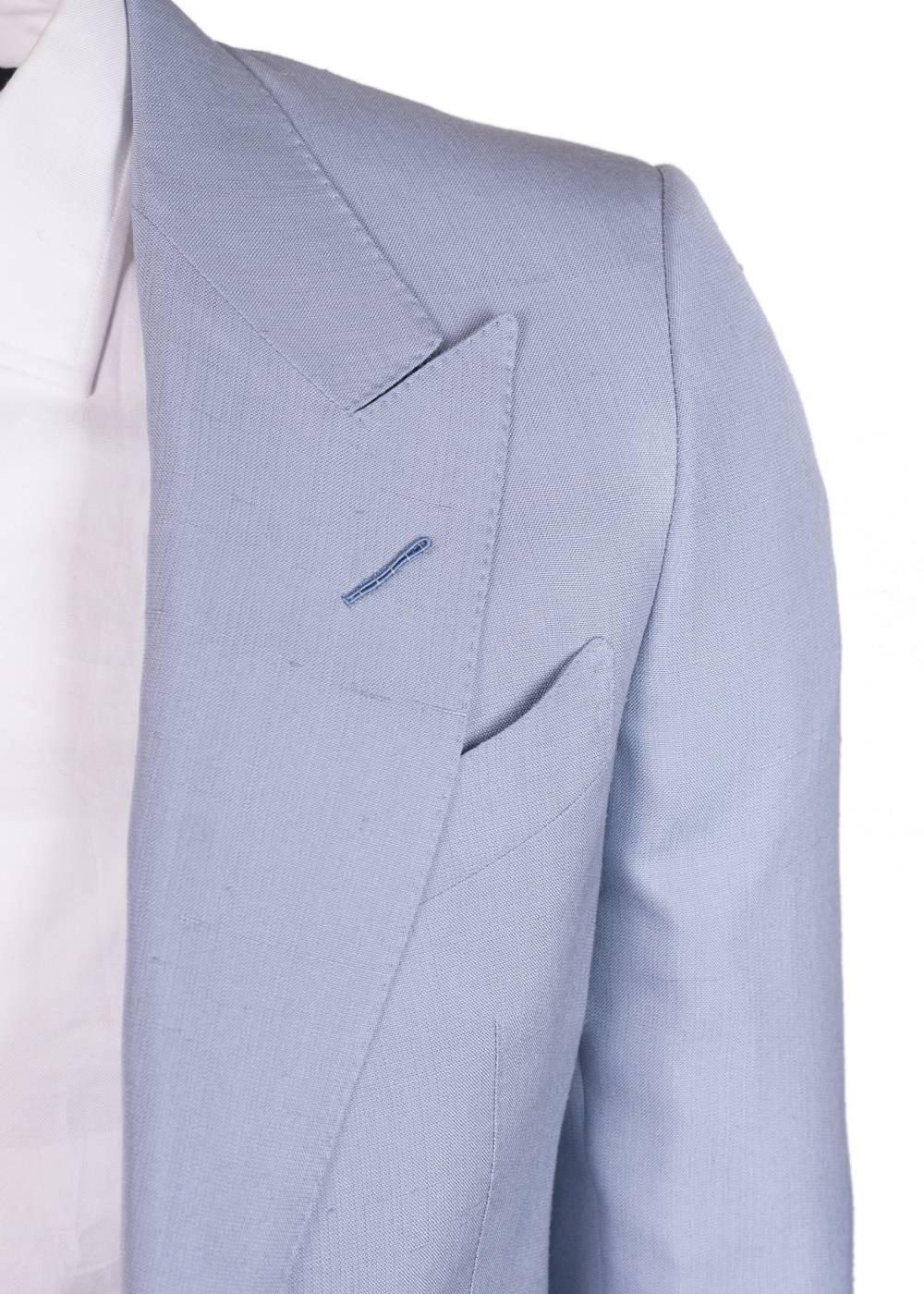 Brand New Tom Ford Silk Suit Jacket
Original Tags & Hanger Included
Retails In-Stores & Online for $2,350
Size EUR 46 R / US 36 R Fits True to Size

Top off your ensemble with this priceless Tom Ford edition. This pure silk suit jacket features a