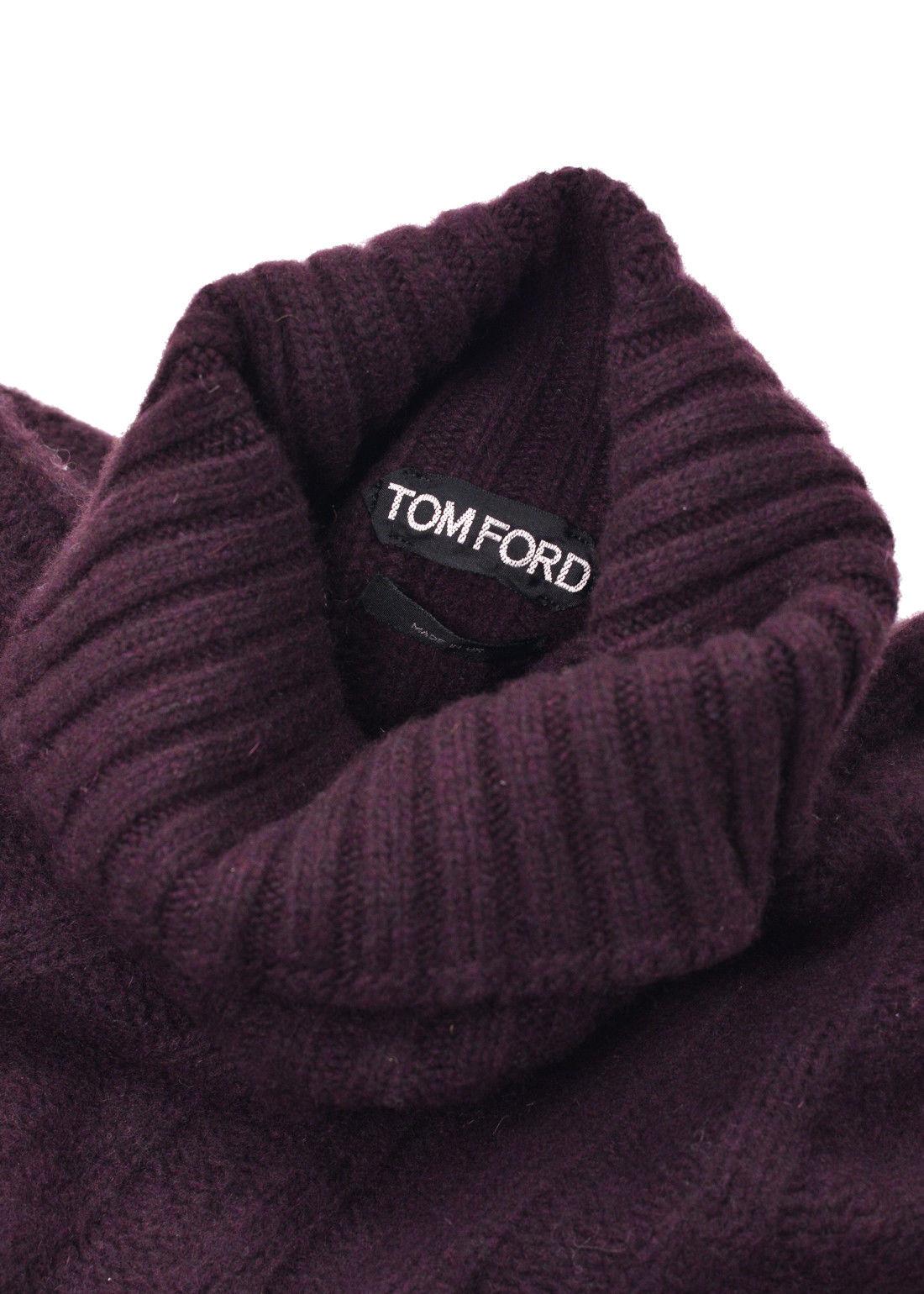 Tom Ford Mens Cashmere Maroon Rib Knit Turtleneck Sweater Sz IT46/US36~RTL $1450 In New Condition For Sale In Brooklyn, NY