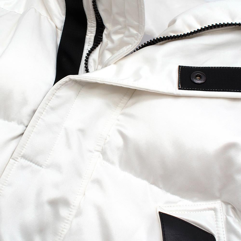 Women's or Men's Tom Ford Men's White Oversized Puffer Jacket - Size IT 44 For Sale