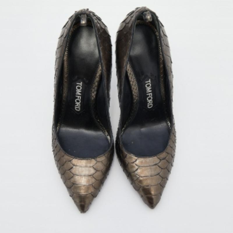 Black Tom Ford Metallic Grey Python Leather Pointed Toe Pumps Size 35 For Sale