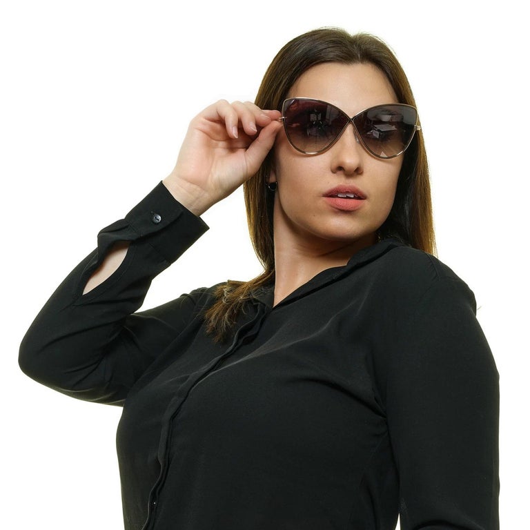 Tom Ford Mint Women Gold Sunglasses FT0569 6528Z 655146 mm For Sale