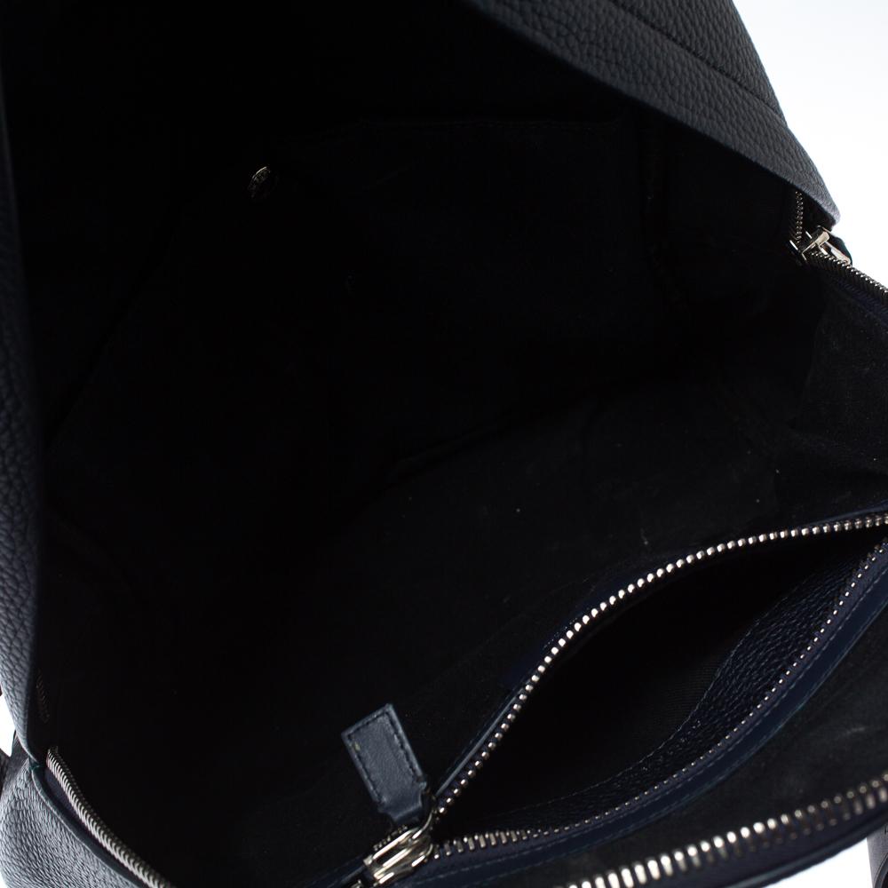 Tom Ford Navy Blue Leather Buckley Backpack In Good Condition In Dubai, Al Qouz 2