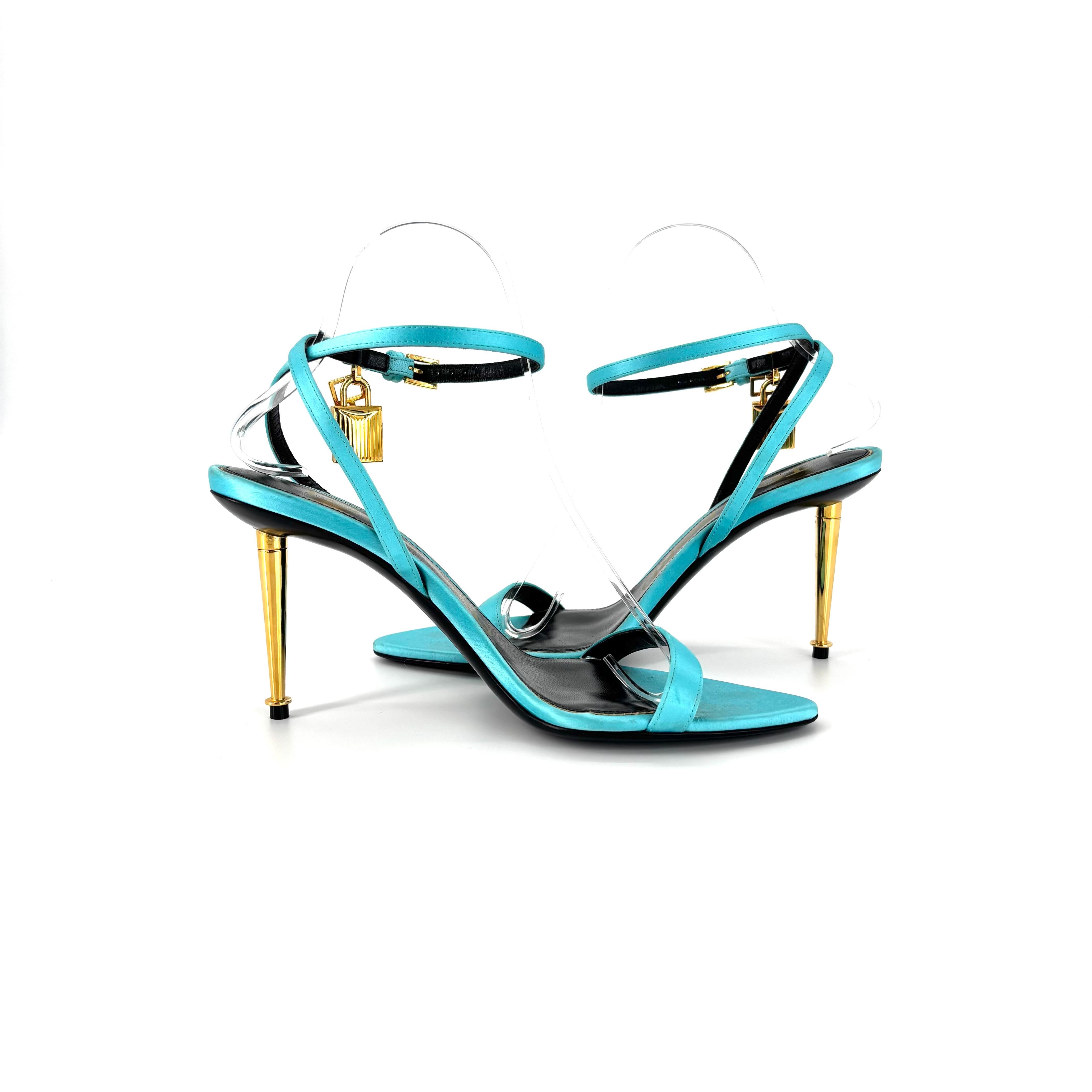Tom Ford Sandalias de tacón con puntera afilada en Aqua con candado y llave 38 en Bueno estado para la venta en Mechanicsville, VA