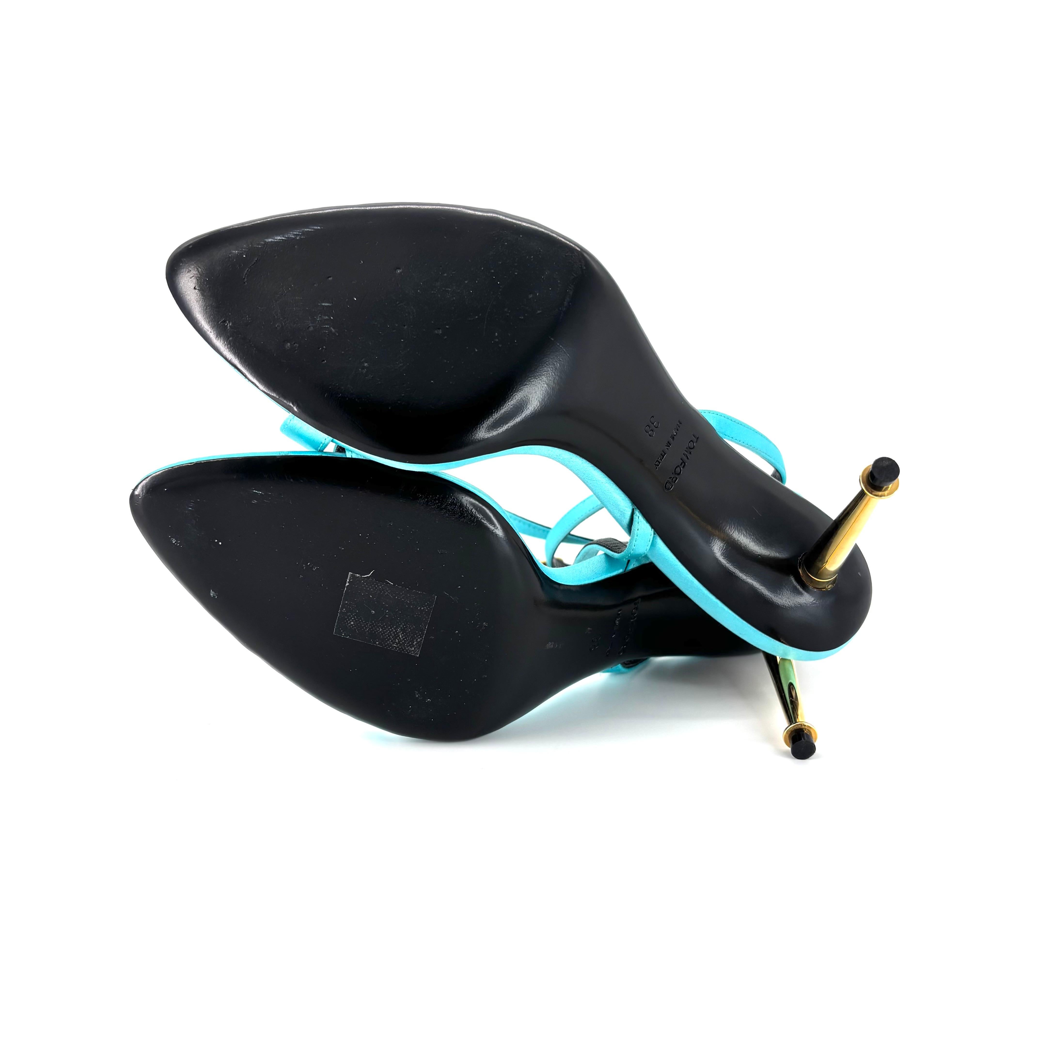 Tom Ford Sandalias de tacón con puntera afilada en Aqua con candado y llave 38 en venta 2