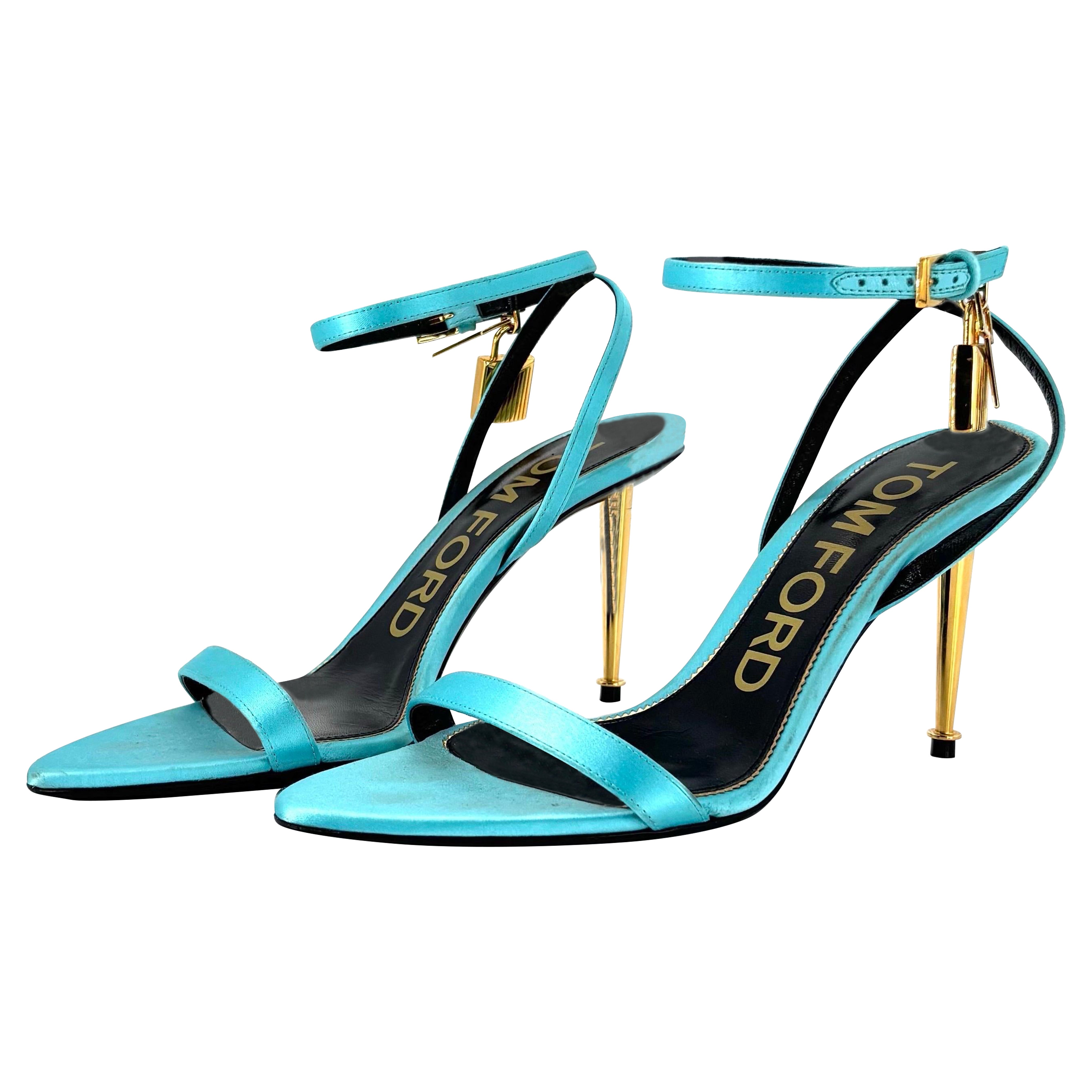 Tom Ford Padlock and Key Aqua Strappy Pointed Toe Heeled Sandals 38 (Sandales à talons avec cadenas et clés)