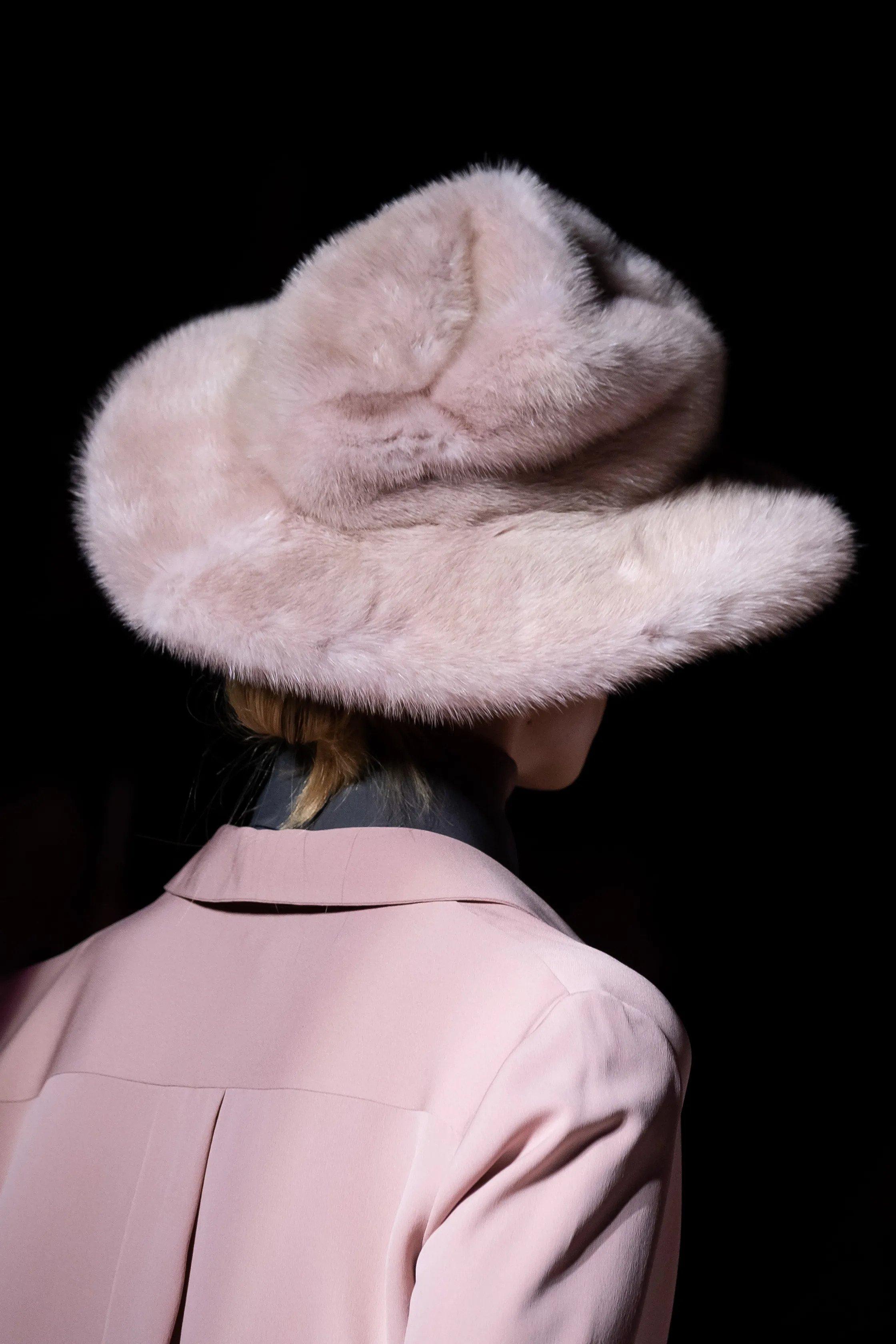 TOM FORD pink 2019 WIDE BRIM FAUX FUR Hat One Size 3