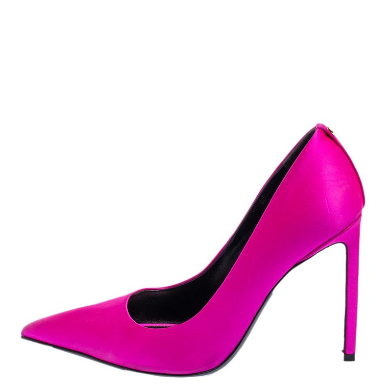 Tom Ford Pink Satin Pointed Toe Pumps Size 38.5 at 1stDibs