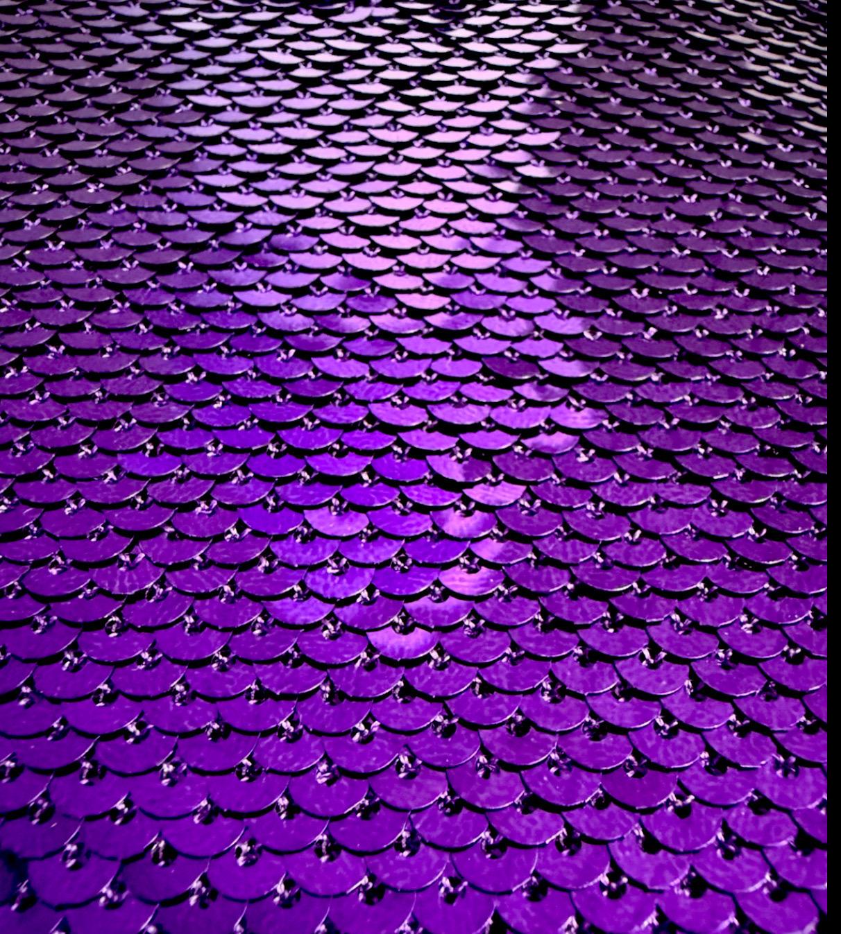 TOM FORD Purple Liquid Sequin Embroidered Mini Dress (Mini robe brodée de paillettes) en vente 1