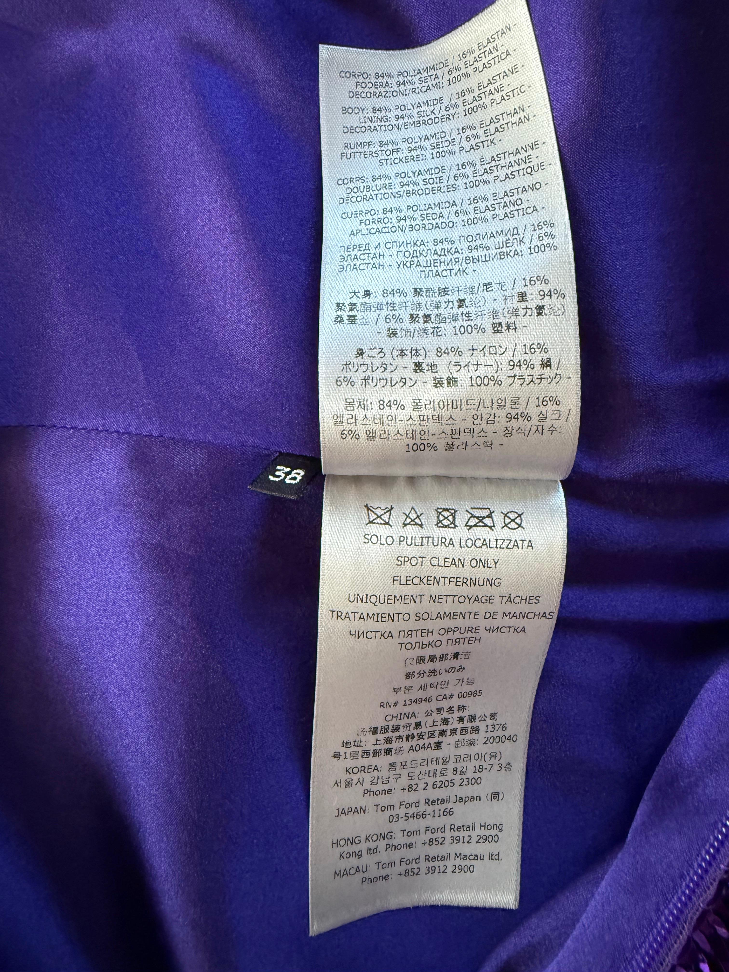 TOM FORD Purple Liquid Sequin Embroidered Mini Dress (Mini robe brodée de paillettes) en vente 4