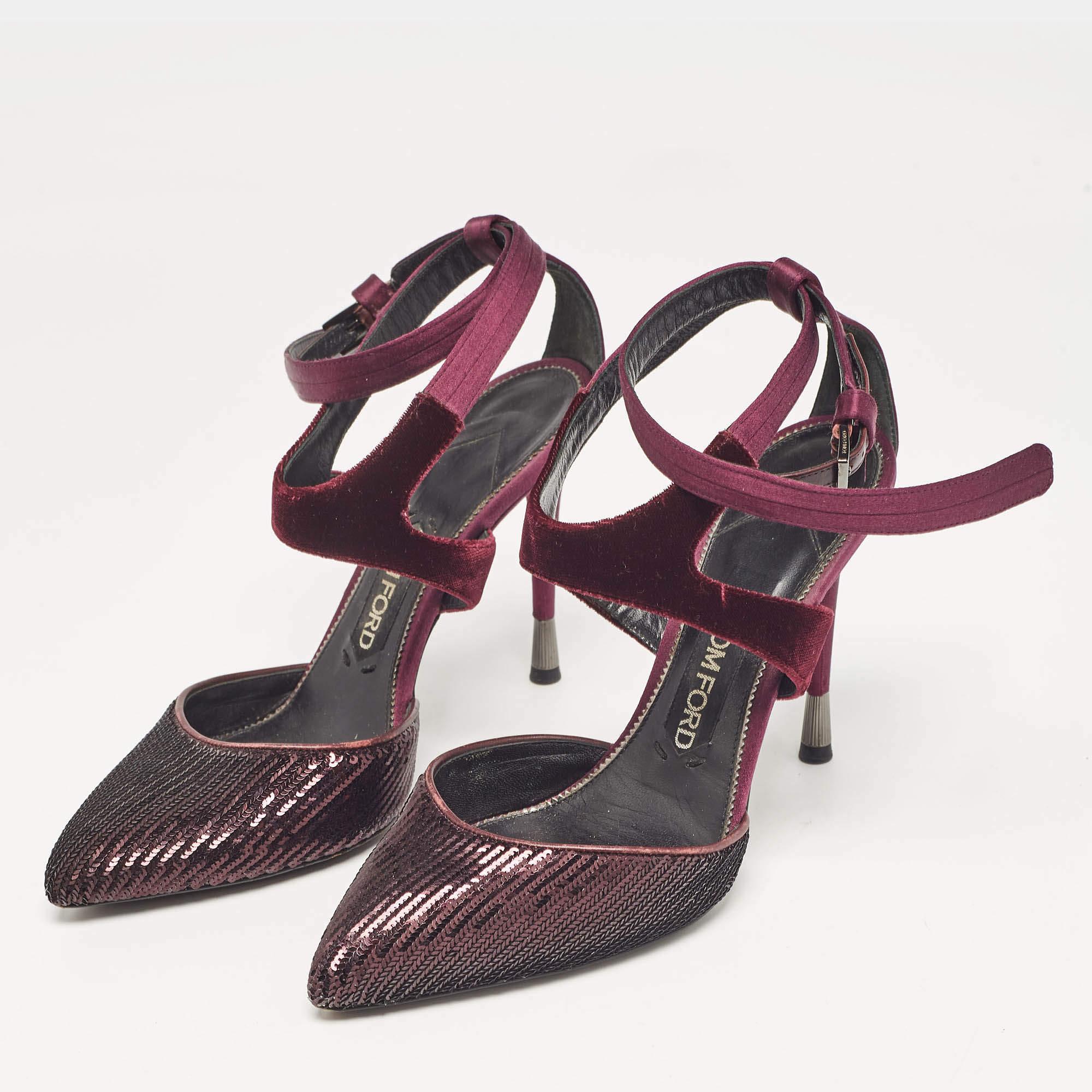 Faites preuve de chic avec ces escarpins de créateur. Ils présentent des talons robustes et des semelles durables, parfaits pour vos sorties à la mode.