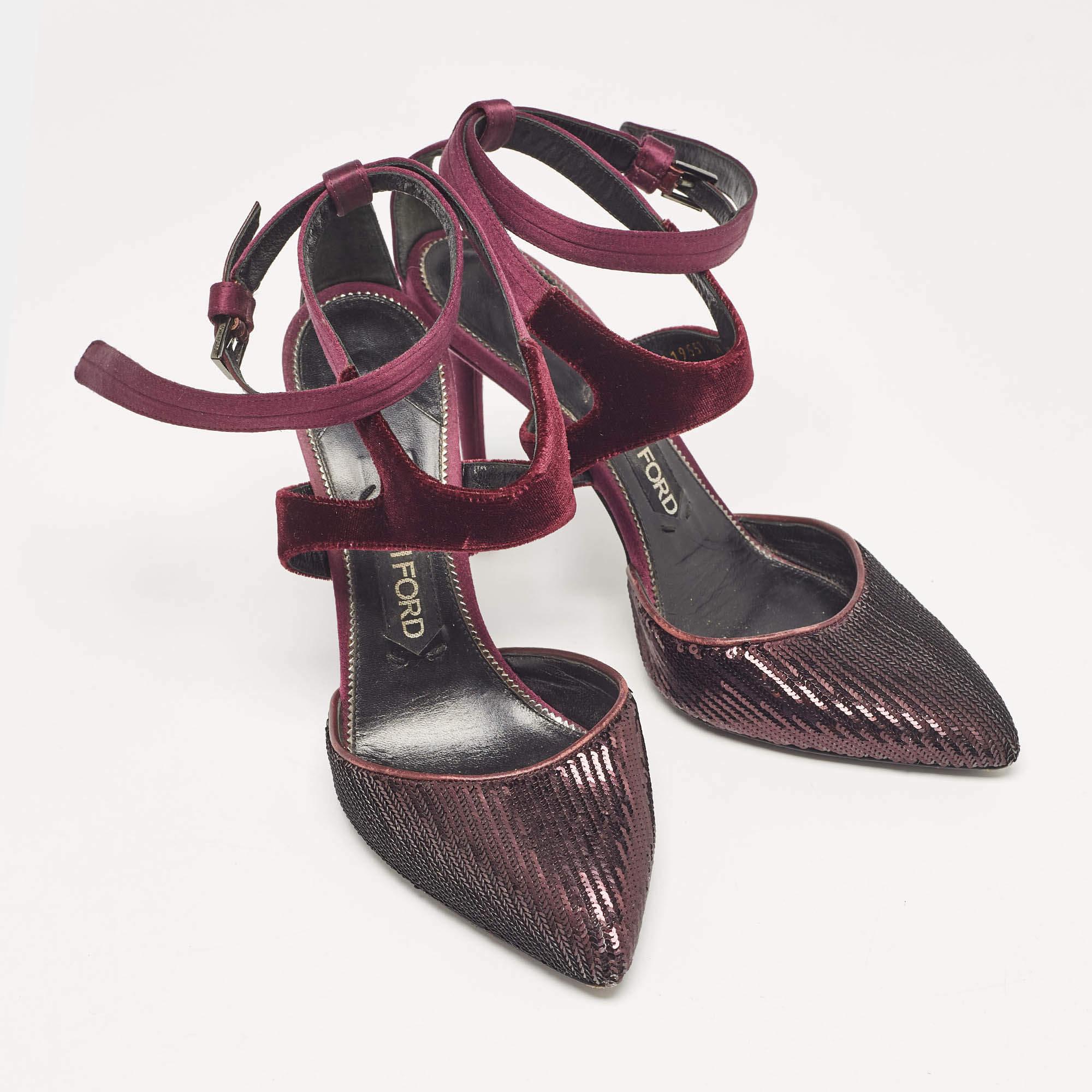 Tom Ford Purple Satin and Sequins Ankle Strap Pumps Size 38 Bon état - En vente à Dubai, Al Qouz 2