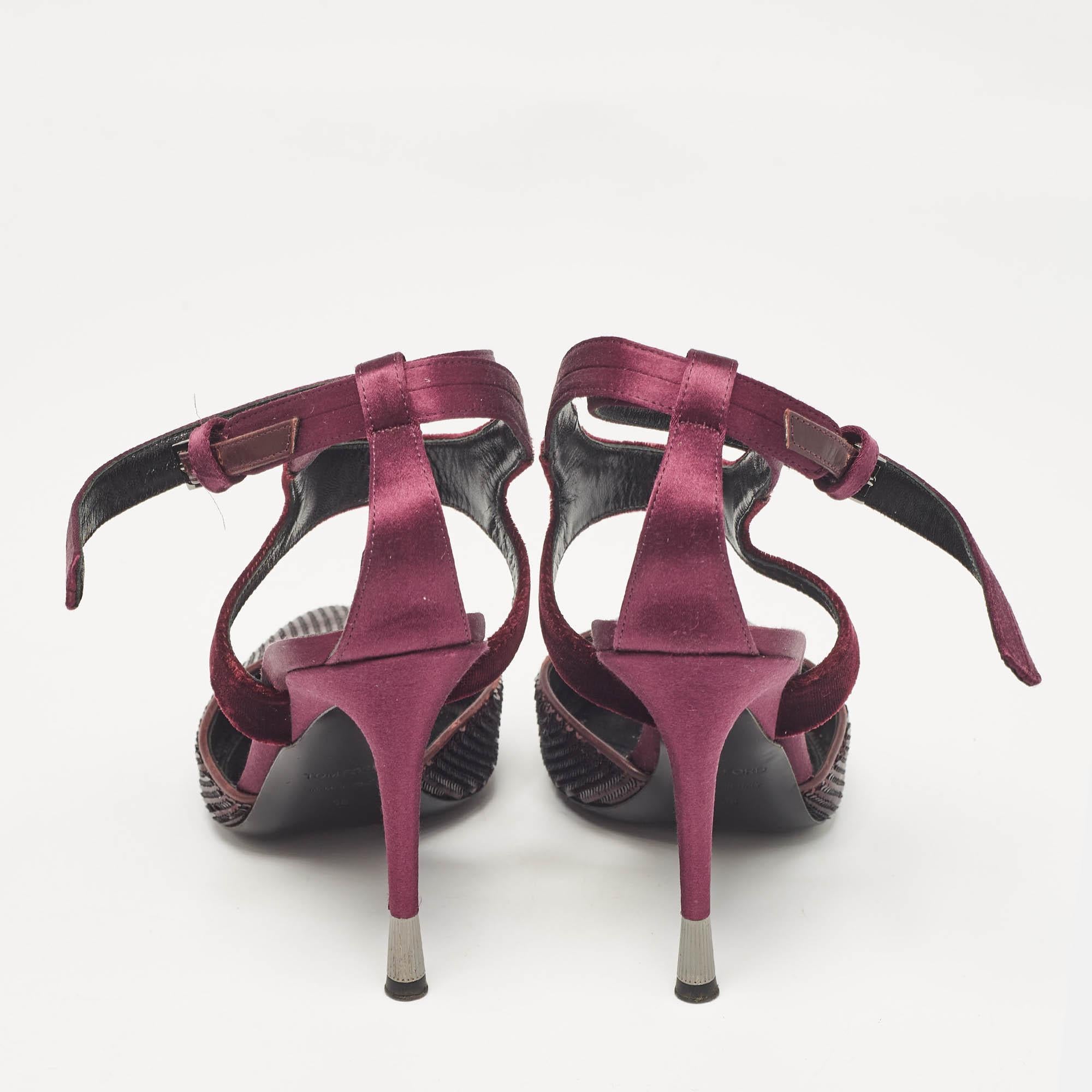Tom Ford Purple Satin and Sequins Ankle Strap Pumps Size 38 Pour femmes en vente
