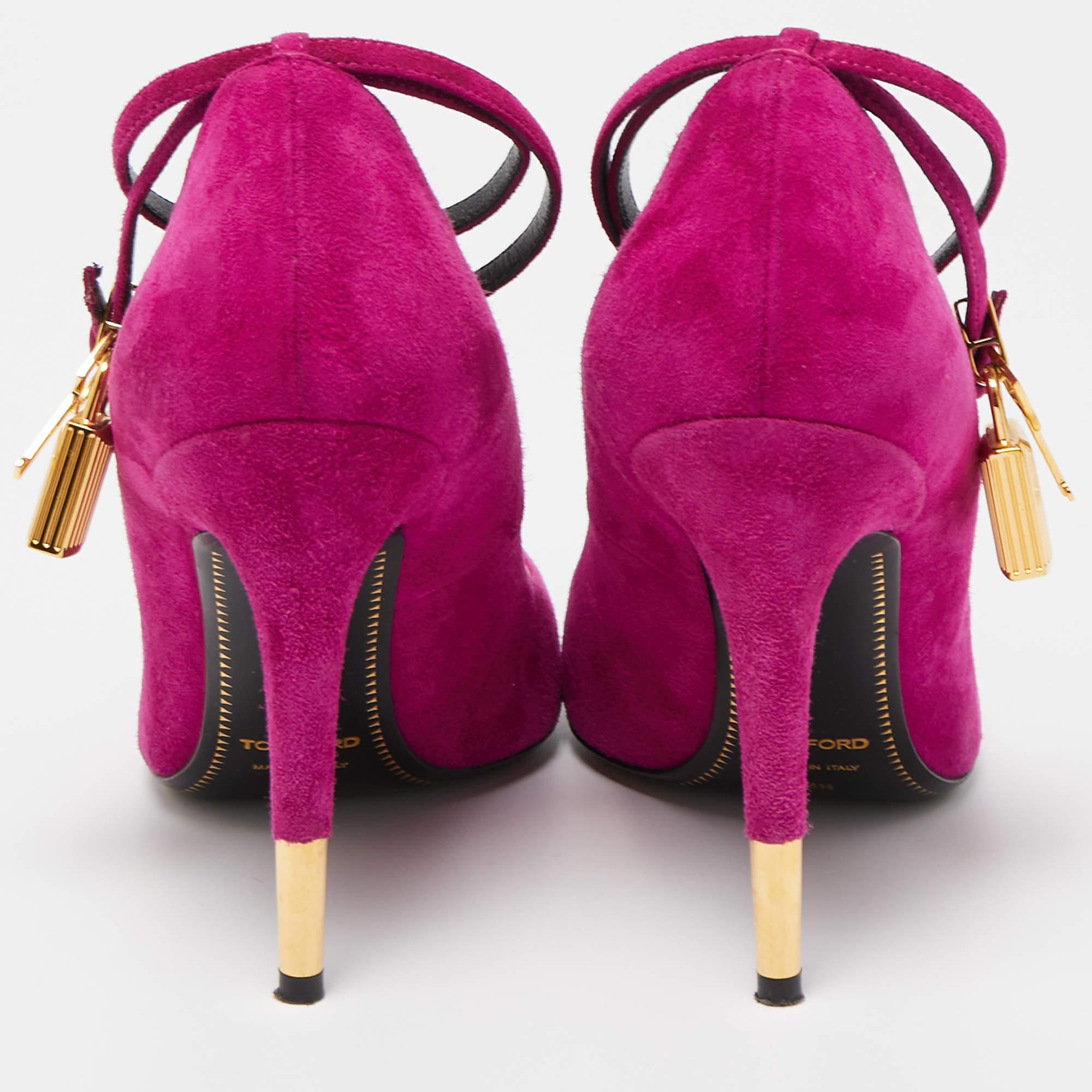 Tom Ford Purple Suede Pointed Toe Padlock Pumps Size 36.5 In Good Condition For Sale In Dubai, Al Qouz 2