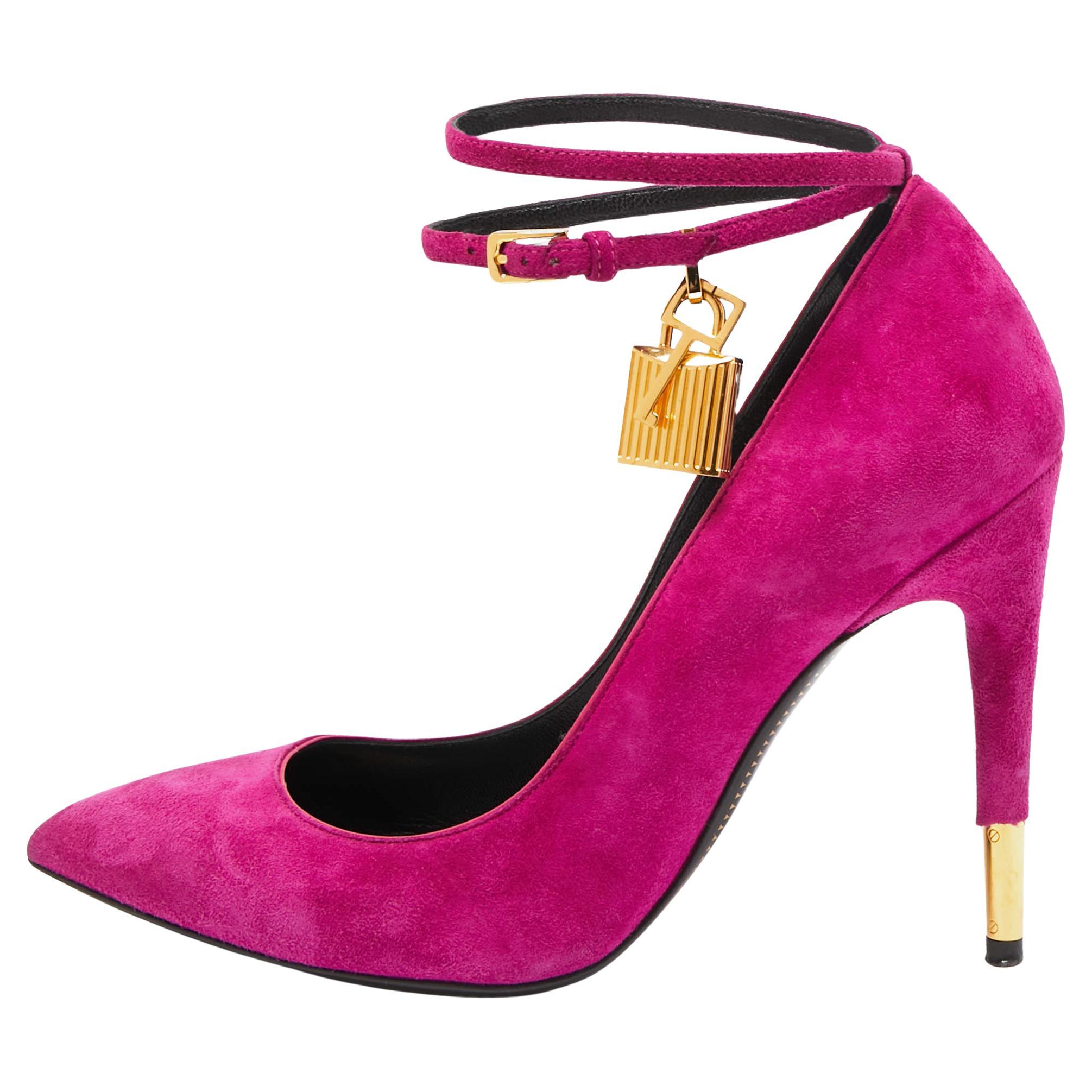 Tom Ford Purple Suede Pointed Toe Padlock Pumps Size 36.5 For Sale
