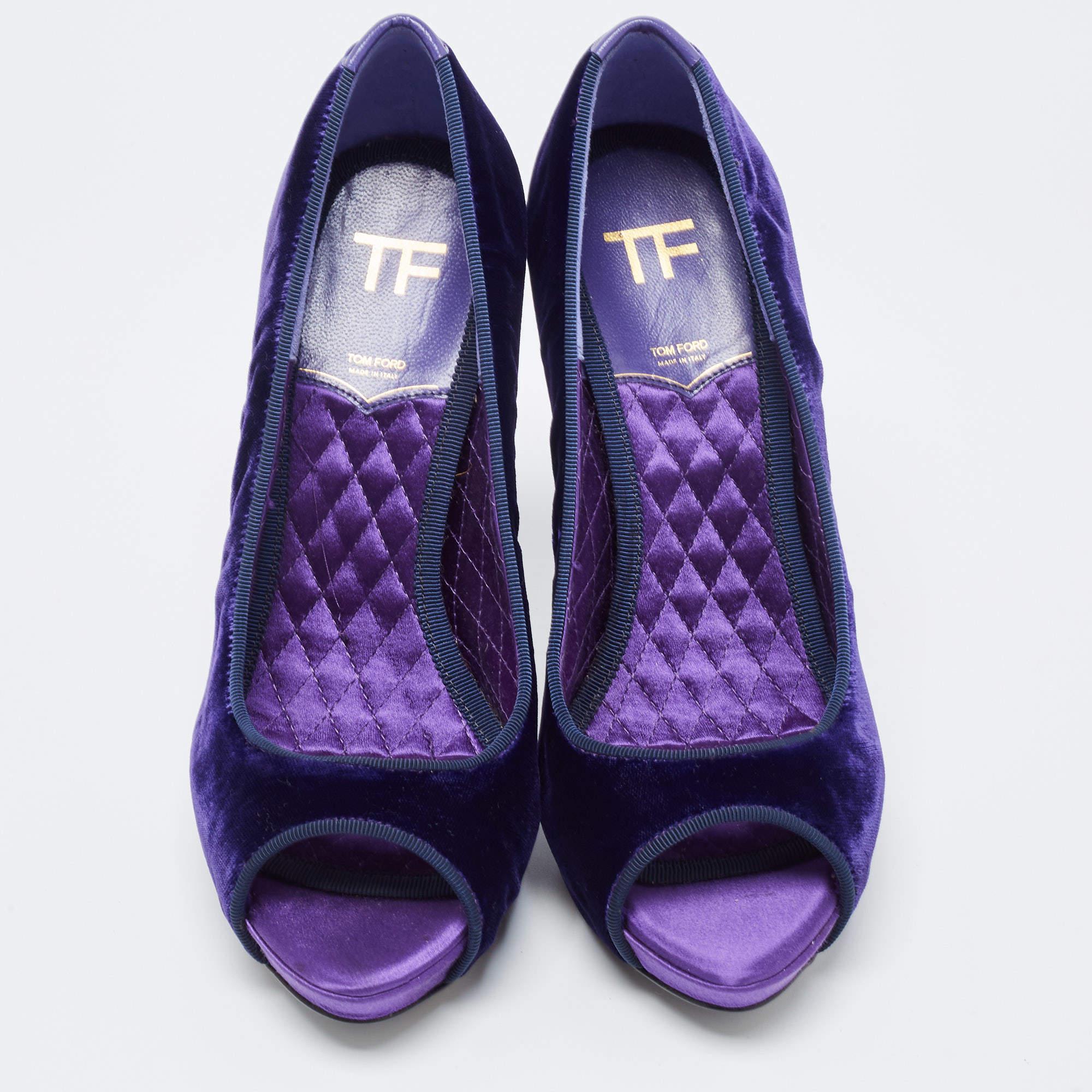 Tom Ford Purple Velvet Peep Toe Pumps Size 36 In Good Condition In Dubai, Al Qouz 2