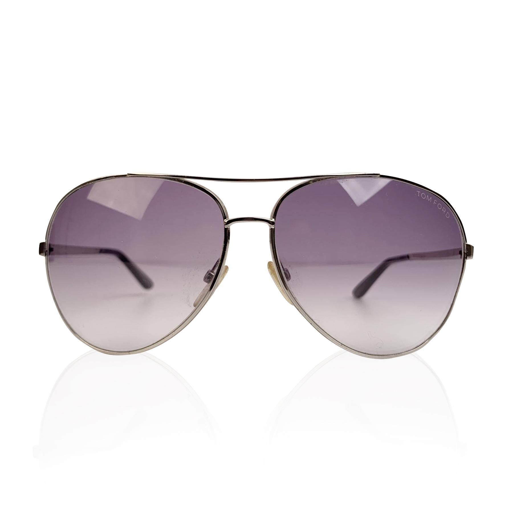 - Charles TF 35 - 753 sunglasses by Tom Ford
- Silver metal aviator frame
- Gradient 100% UV protection lenses
- Made in Italy
- Serial & ref. numbers printed internally
- OrigInal TOM FORD box and hardcase are included





Details

MATERIAL: