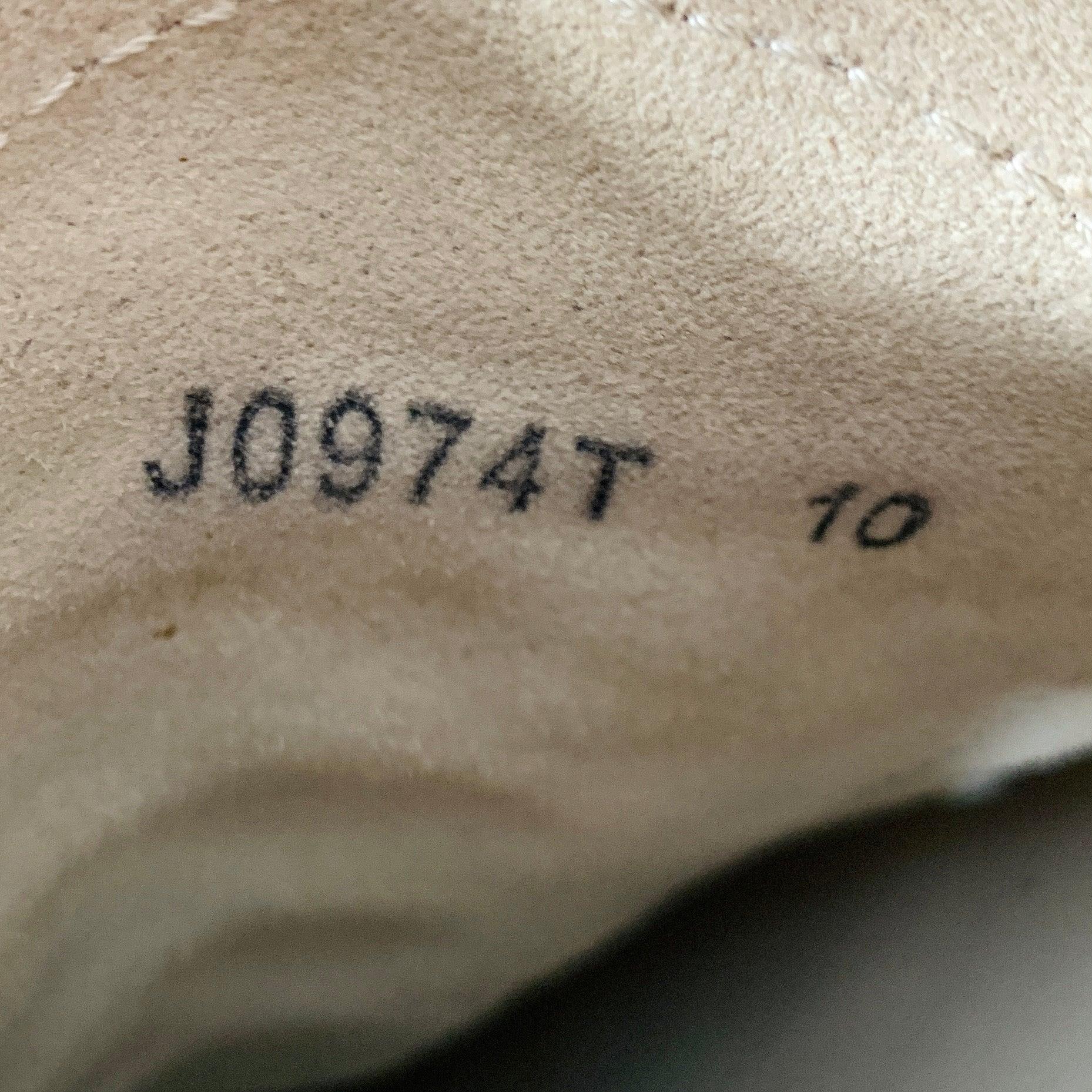 TOM FORD Size 10 Grey Taupe Suede Lace-Up Sneakers For Sale 3