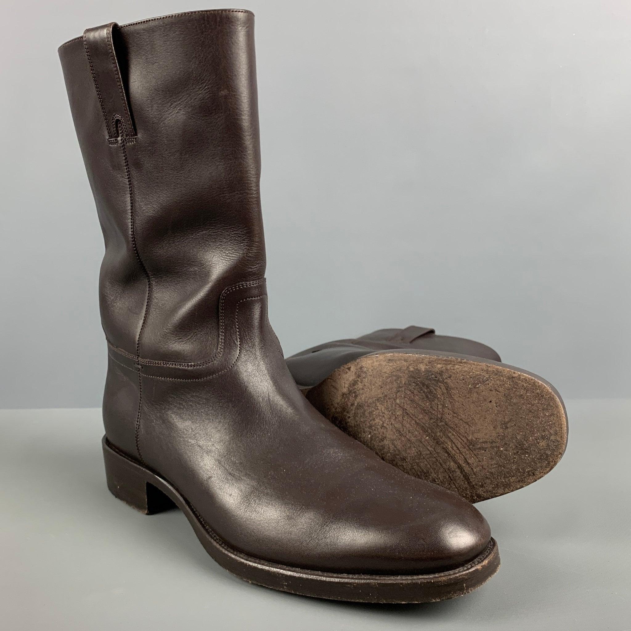 Tom Ford Taille 10.5 Brown Solid Leather Pull On Boots en vente 1