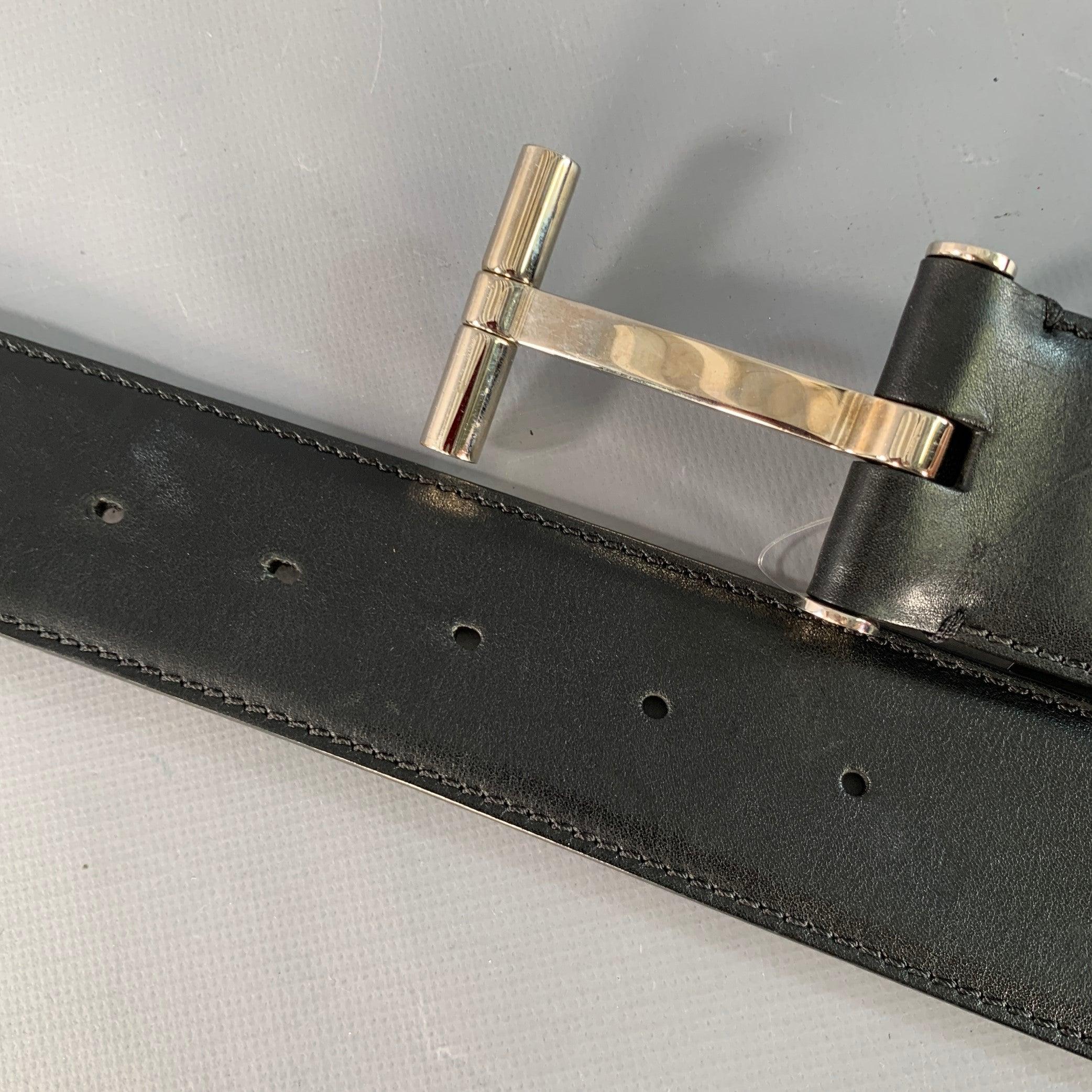 Tom Ford Taglia 38 Cintura a T in pelle nera e argento Monogram in vendita 3