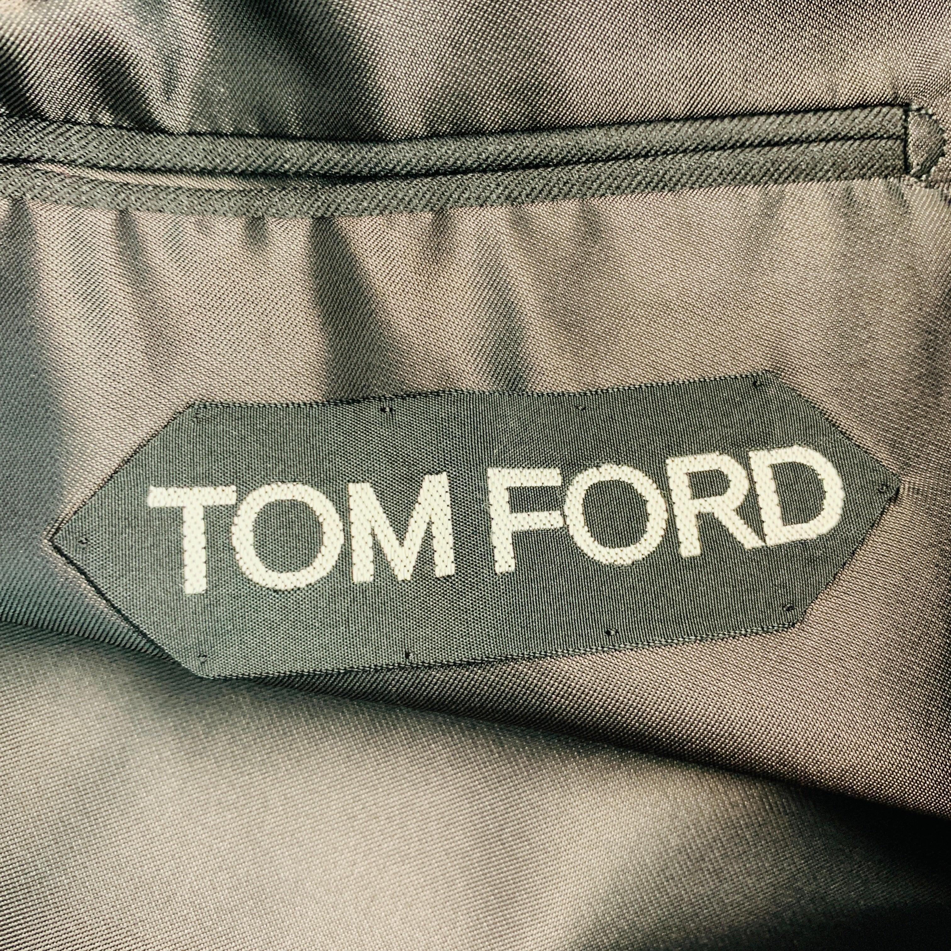 TOM FORD Size 38 Grey Wool Peak Lapel Sport Coat For Sale 1