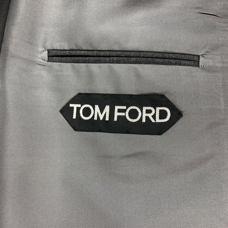 TOM FORD Size 44 Dark Gray Wool Notch Lapel Cuffed Leg Suit at 1stDibs