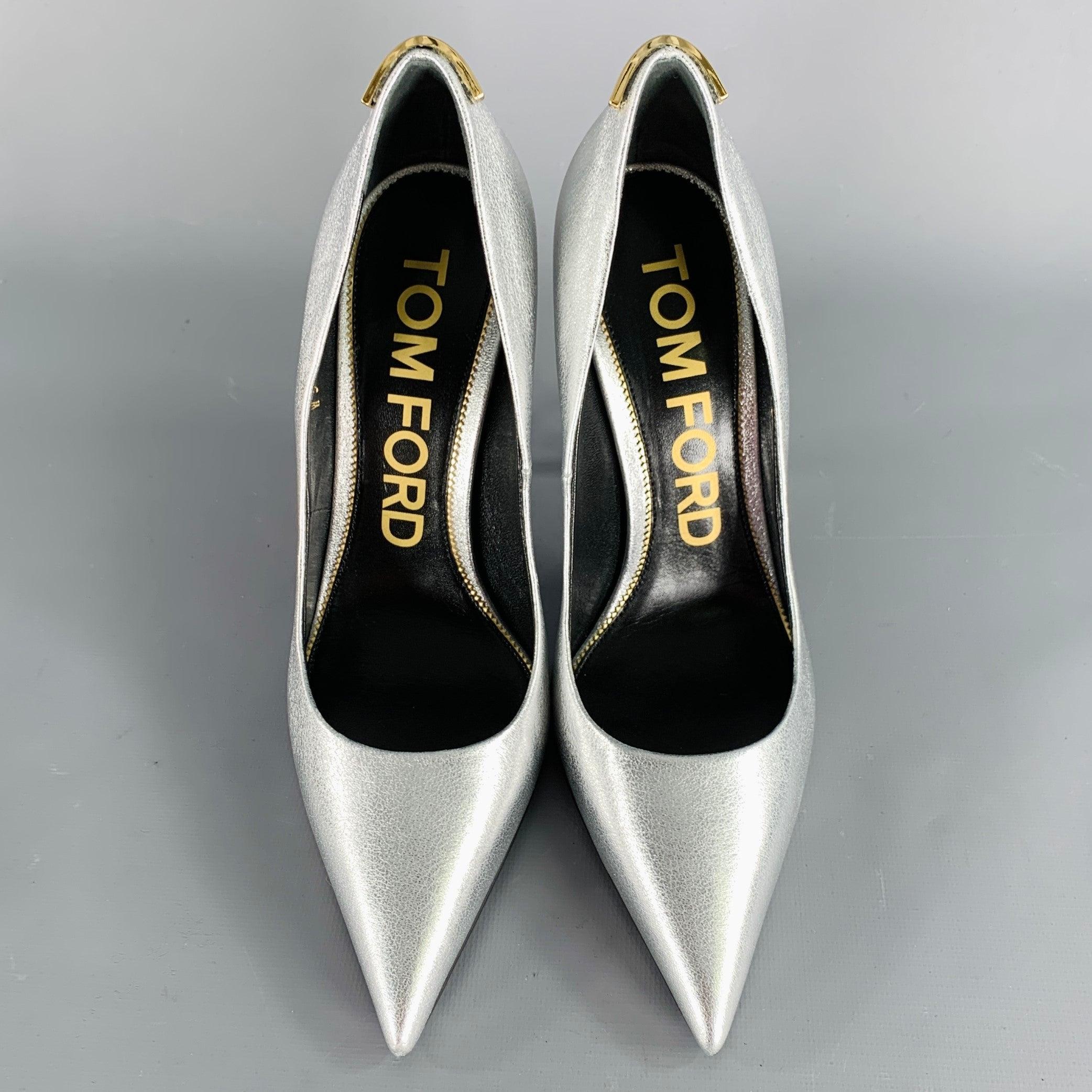 TOM FORD Bombas de tacón con punta de piel de oveja plateada dorada metalizada talla 8 en Bueno estado para la venta en San Francisco, CA