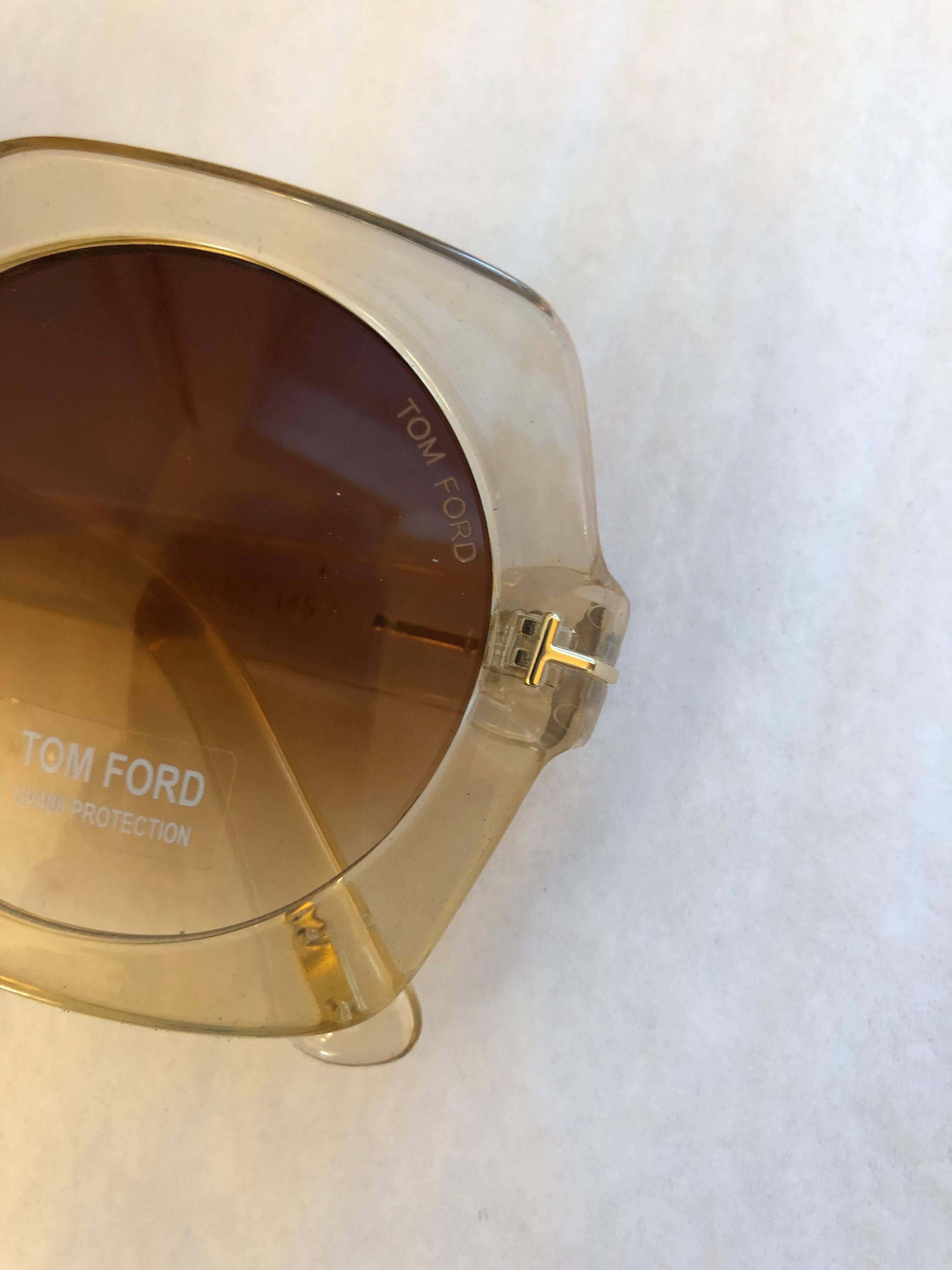 Tom Ford Sofia Sunglasses FT 0535 in Pale Gold Tone Never Worn w/Case and Box 1