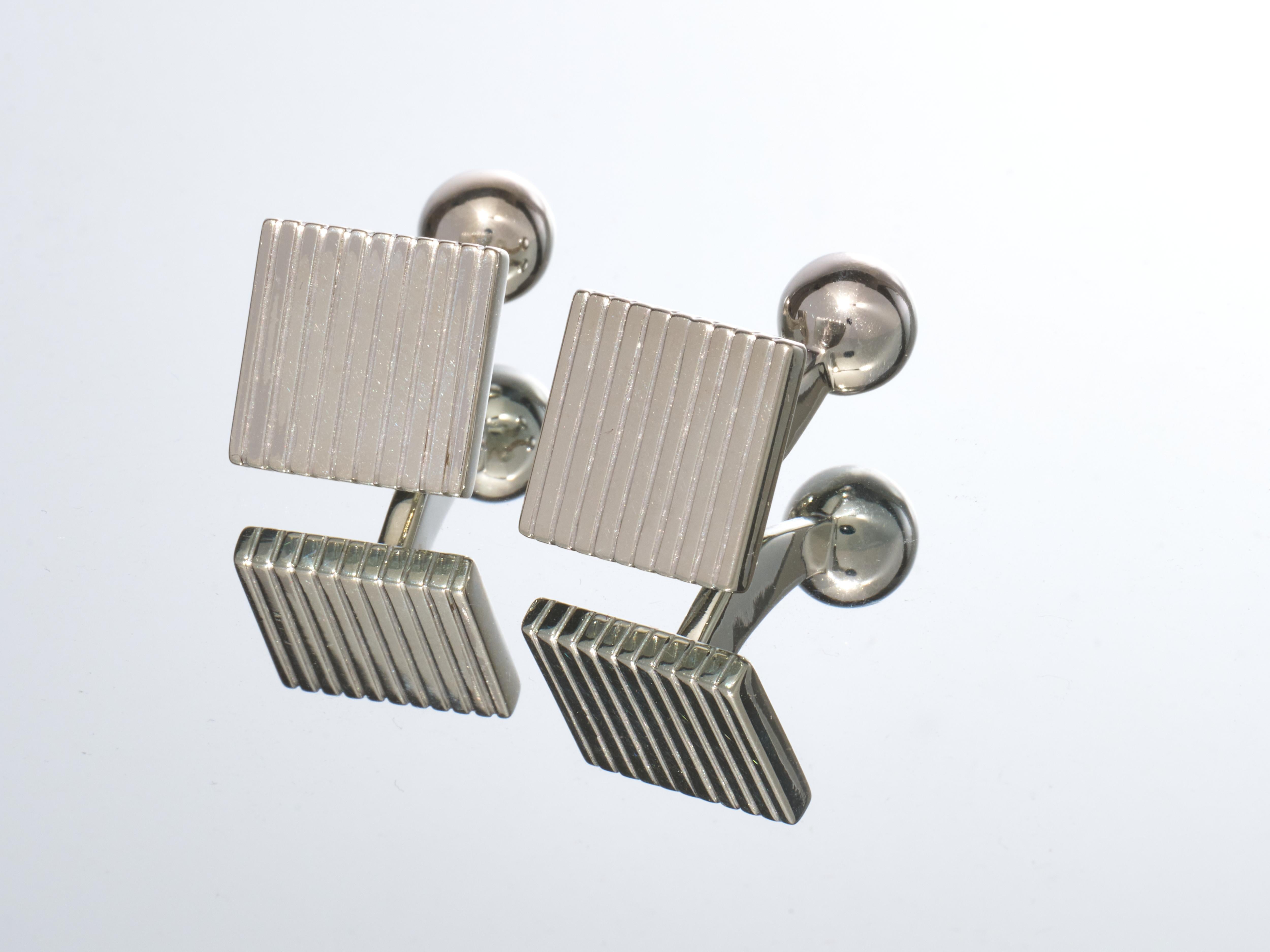 Fork In Time is proud to offer on the 1st Dibs marketplace:

Tom Ford 
Sterling Silver 925 
Cufflinks 
Square Grooved Design

Super RARE

Total 925 Silver Weigh 15.7g
Each Cufflink weighs approx 7.85g

Cufflinks approximately 13mm x 13mm

Solid Rear
